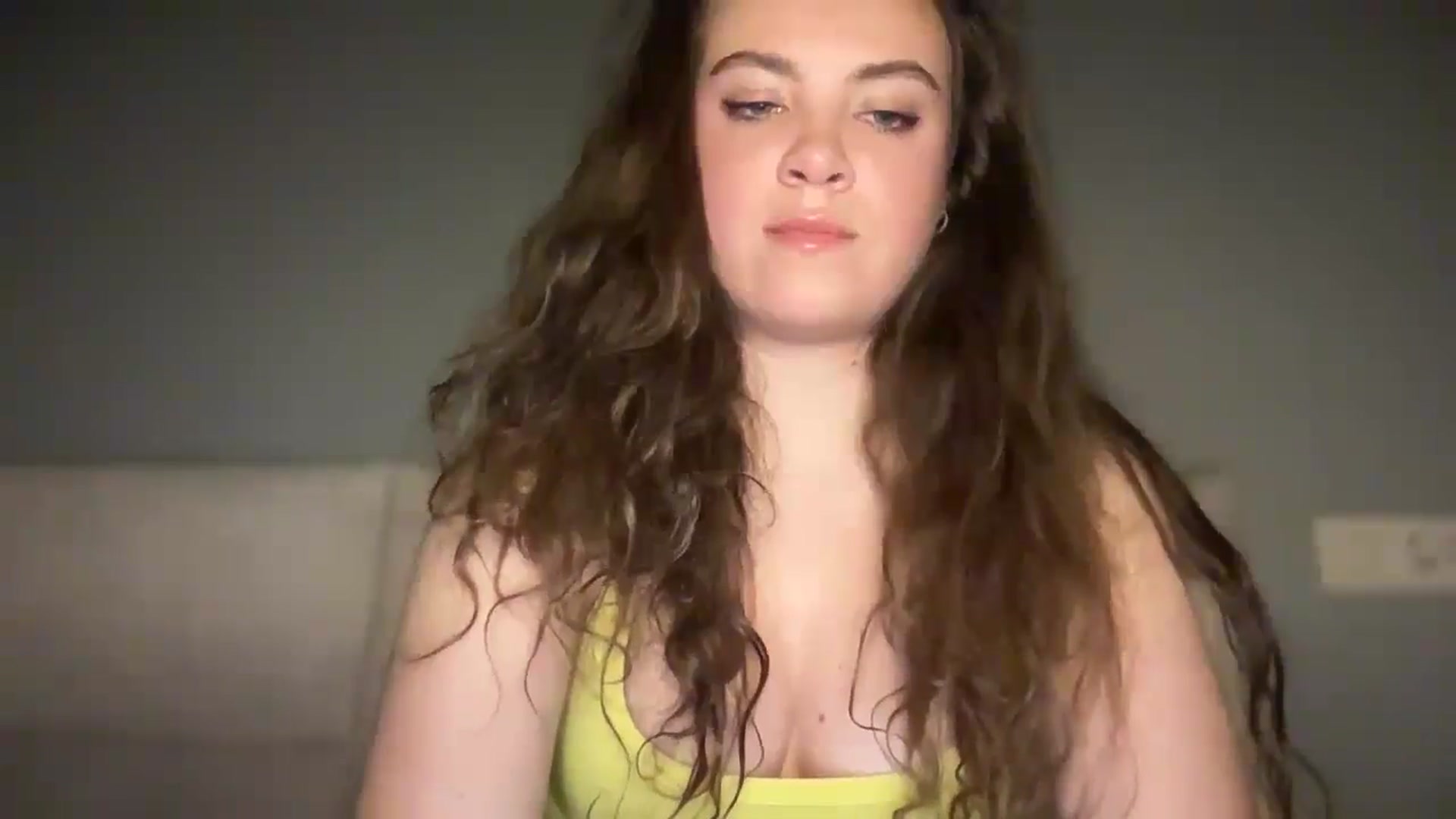 Gallery image thumbnail from MonicaLeCruze's myfreecams stream on, 12/15/2024, 15:57 image 7 of 20