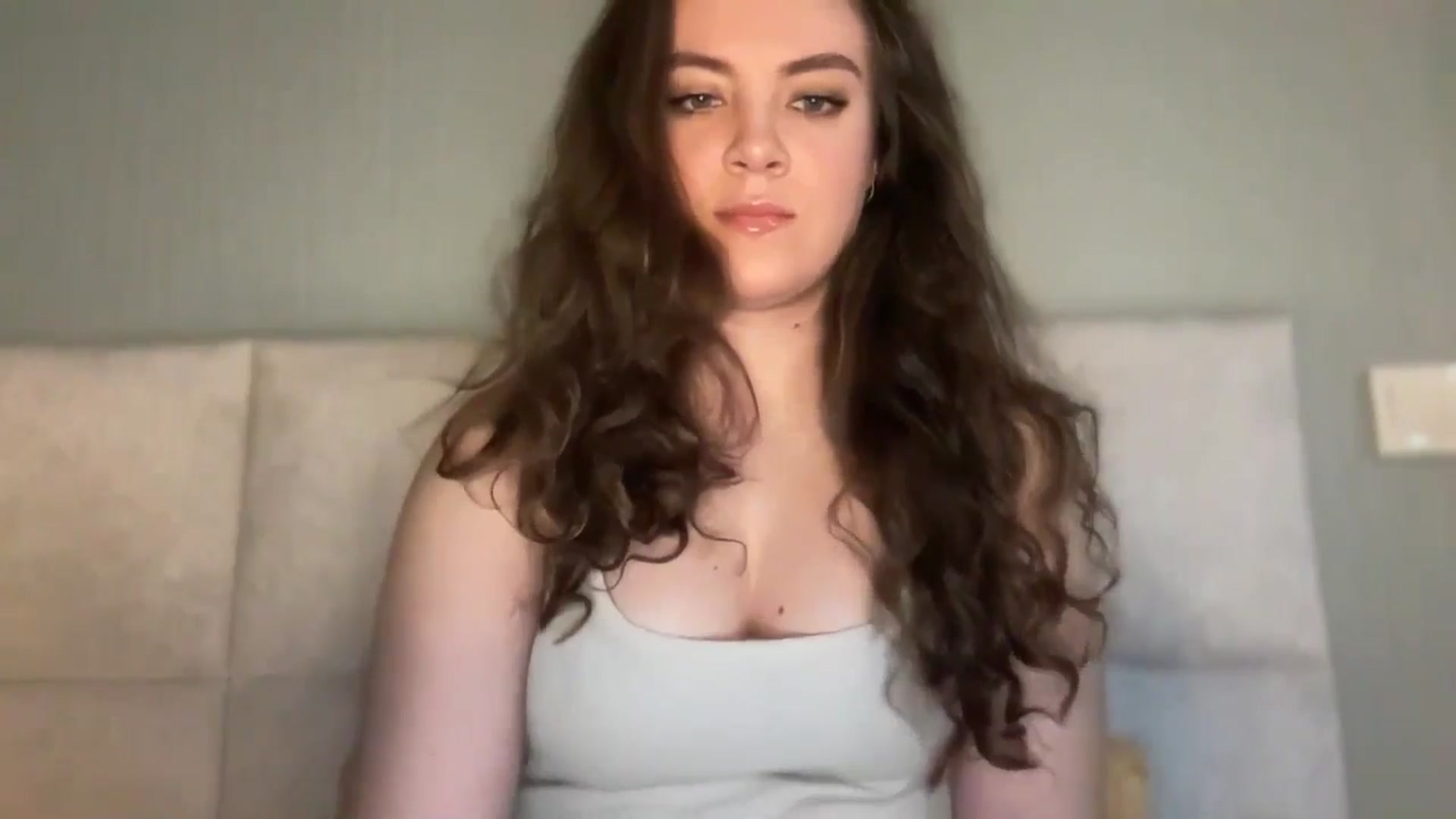 Gallery image thumbnail from MonicaLeCruze's myfreecams stream on, 03/31/2025, 13:03 image 4 of 20