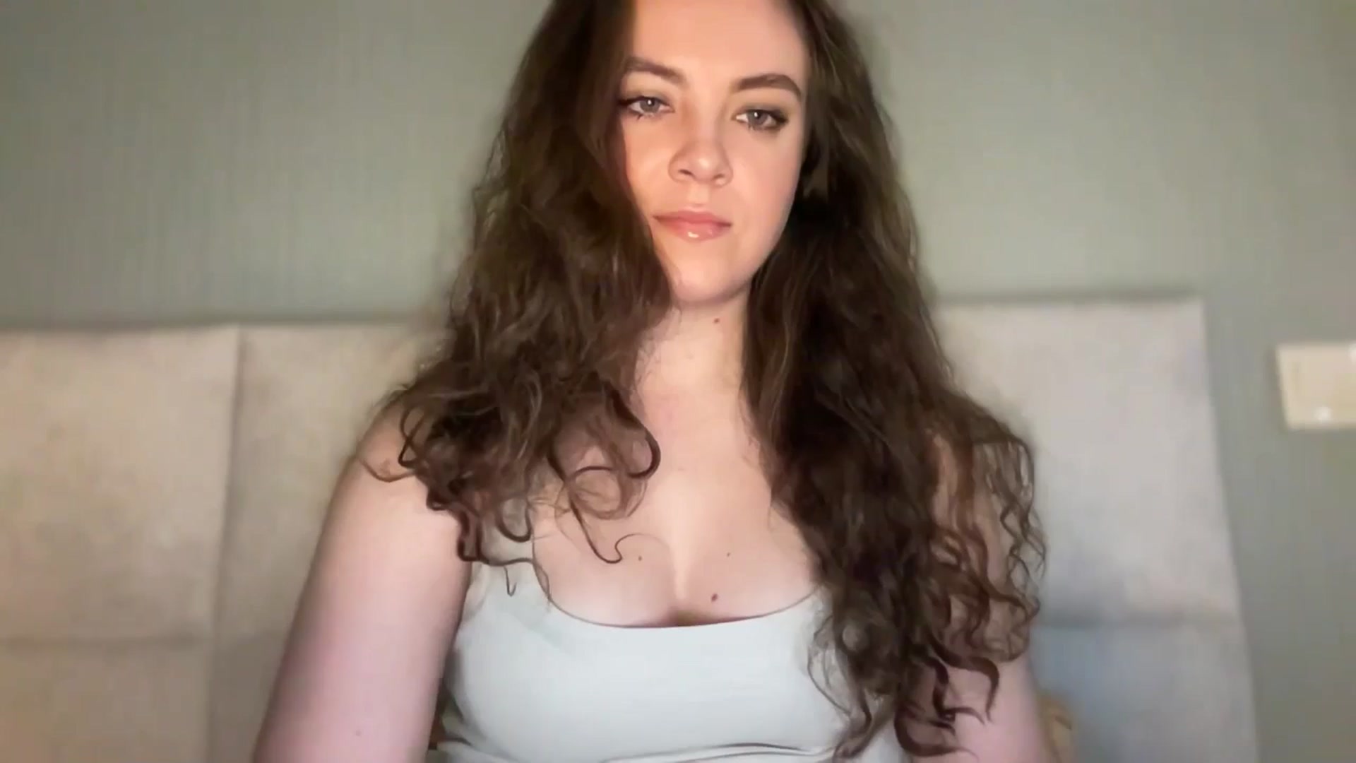 Gallery image thumbnail from MonicaLeCruze's myfreecams stream on, 03/31/2025, 13:03 image 13 of 20