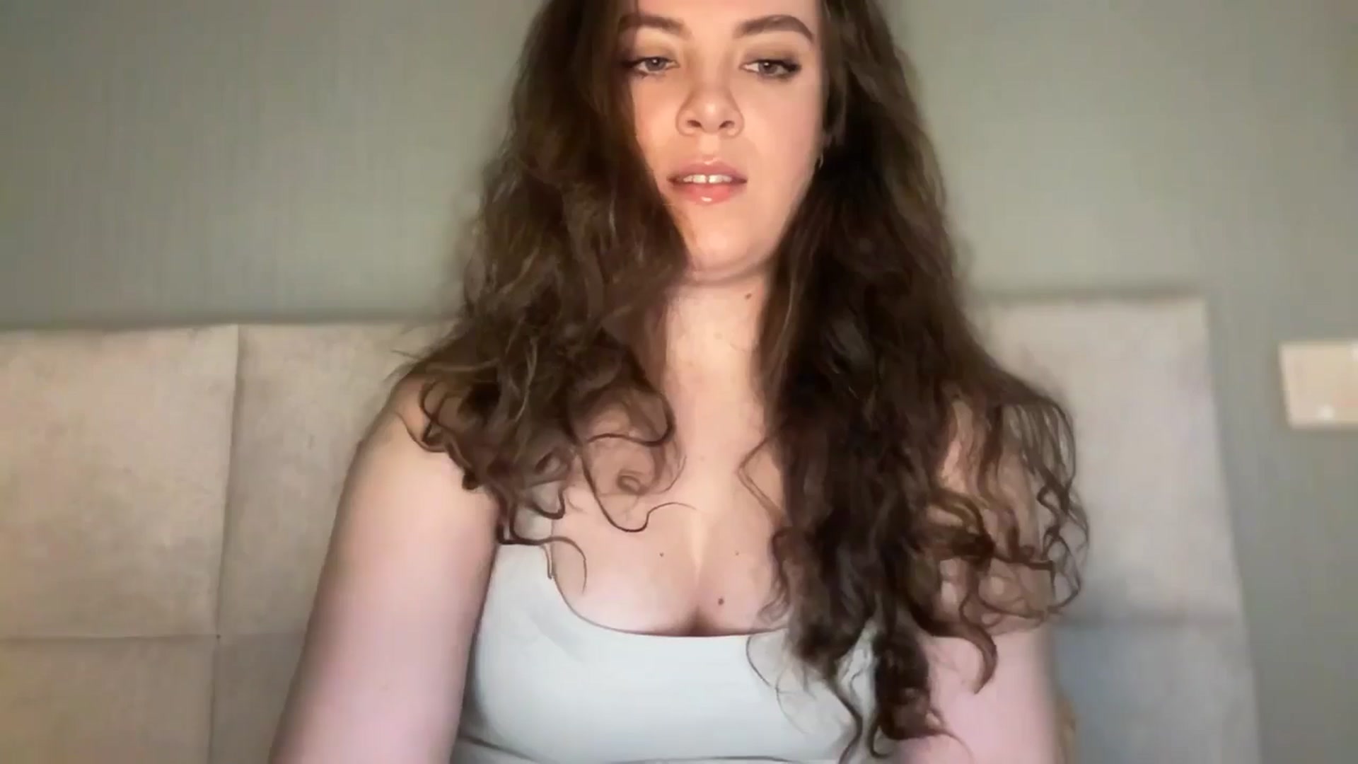 Gallery image thumbnail from MonicaLeCruze's myfreecams stream on, 03/31/2025, 13:03 image 15 of 20