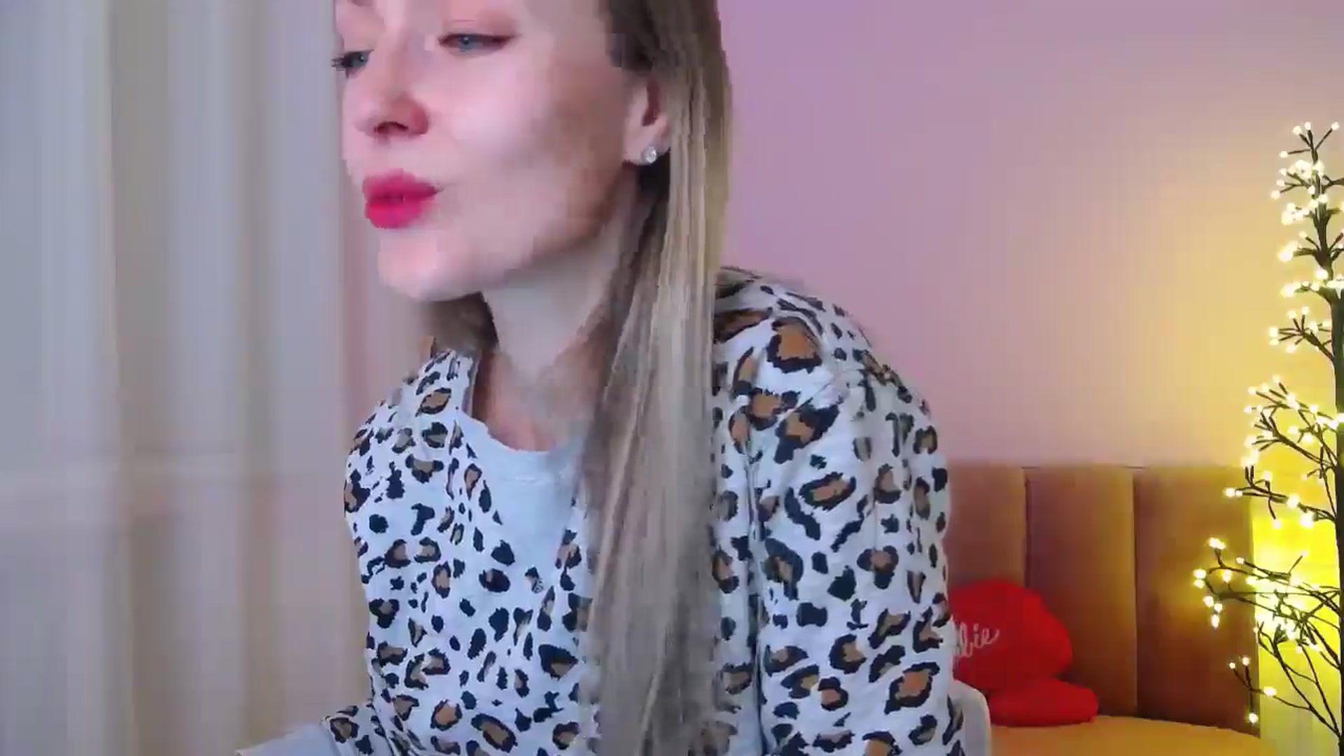 Gallery image thumbnail from MonicaNoir's myfreecams stream on, 01/04/2026, 10:13 image 18 of 20