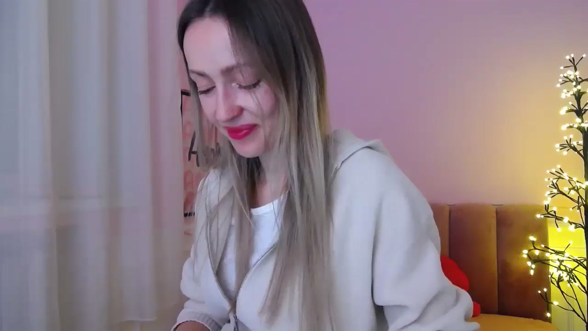 Gallery image thumbnail from MonicaNoir's myfreecams stream on, 01/04/2026, 11:11 image 13 of 20