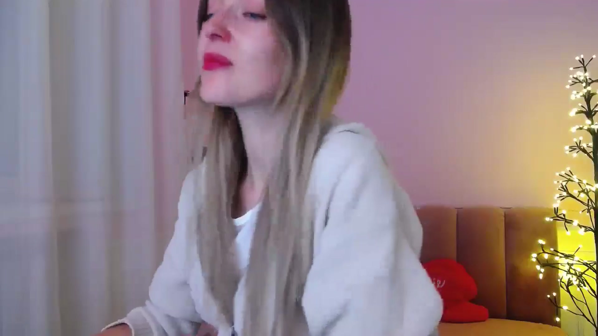 Gallery image thumbnail from MonicaNoir's myfreecams stream on, 01/04/2026, 11:11 image 14 of 20