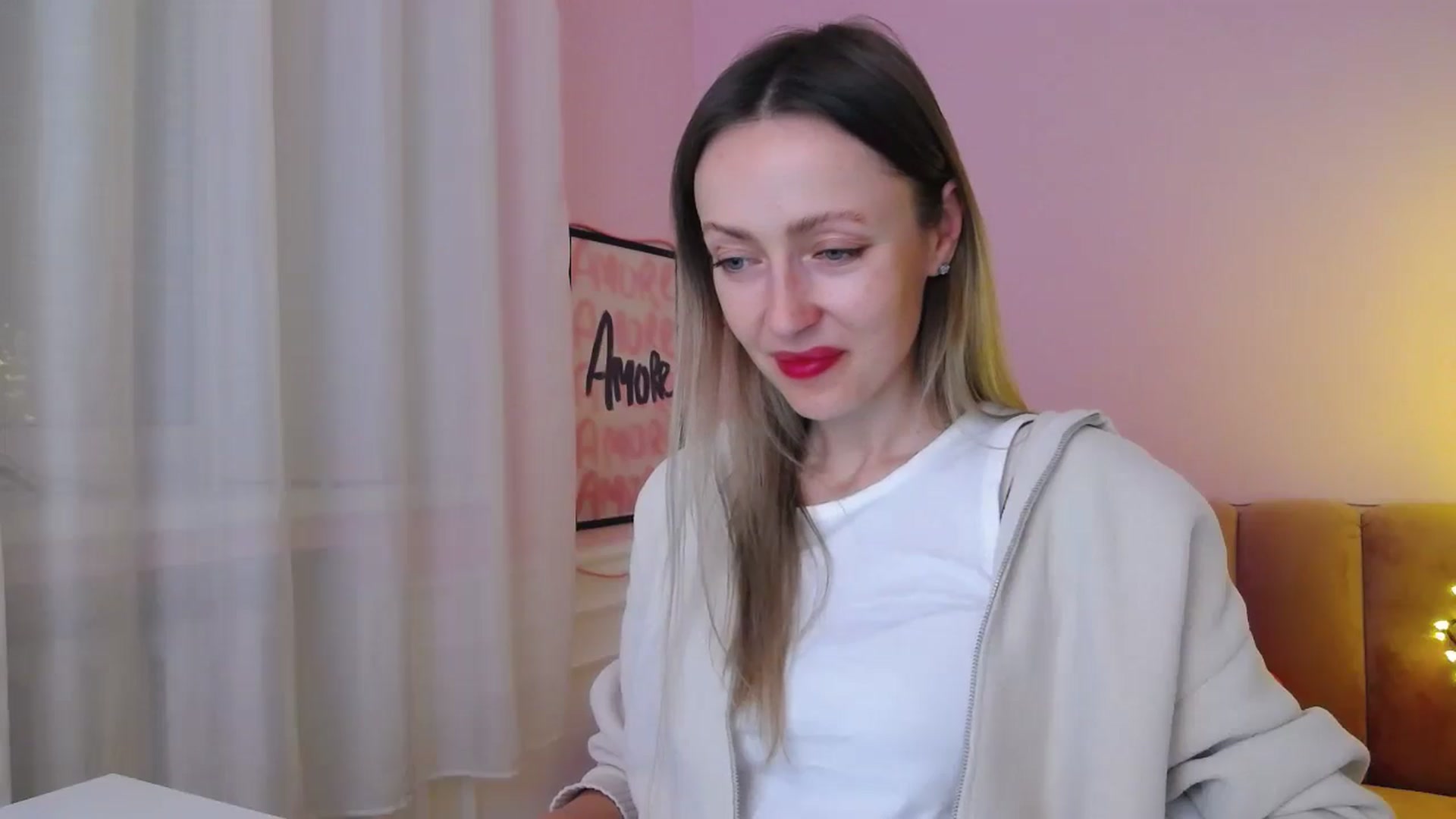 Gallery image thumbnail from MonicaNoir's myfreecams stream on, 01/04/2026, 12:32 image 18 of 20