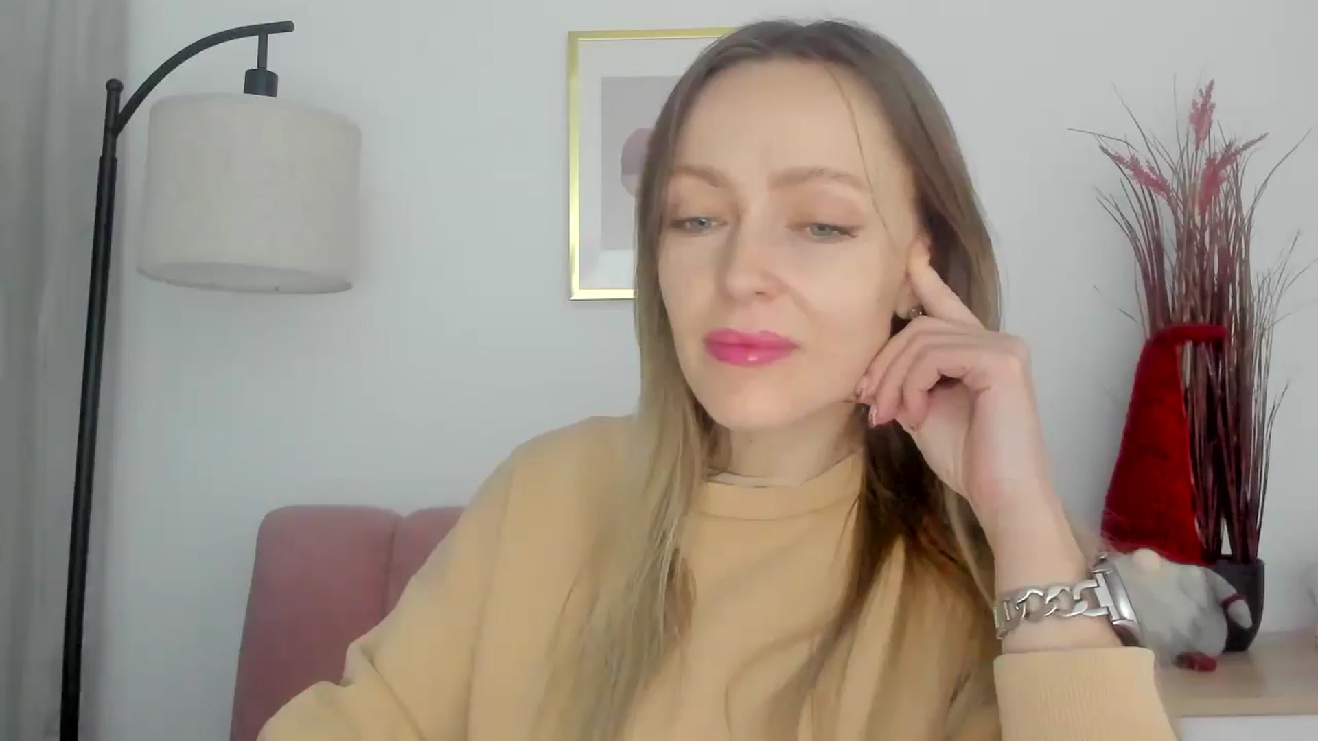 Gallery image thumbnail from MonicaNoir's myfreecams stream on, 01/05/2026, 11:01 image 4 of 20
