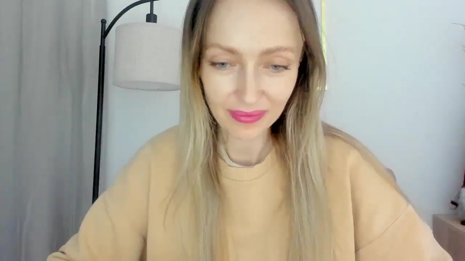 Gallery image thumbnail from MonicaNoir's myfreecams stream on, 01/05/2026, 12:39 image 17 of 20