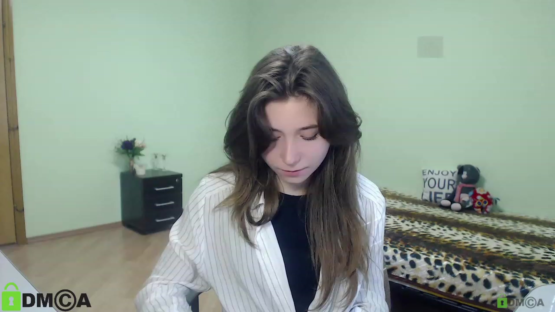Gallery image thumbnail from MonicaaCute's myfreecams stream on, 09/23/2023, 12:51 image 16 of 20
