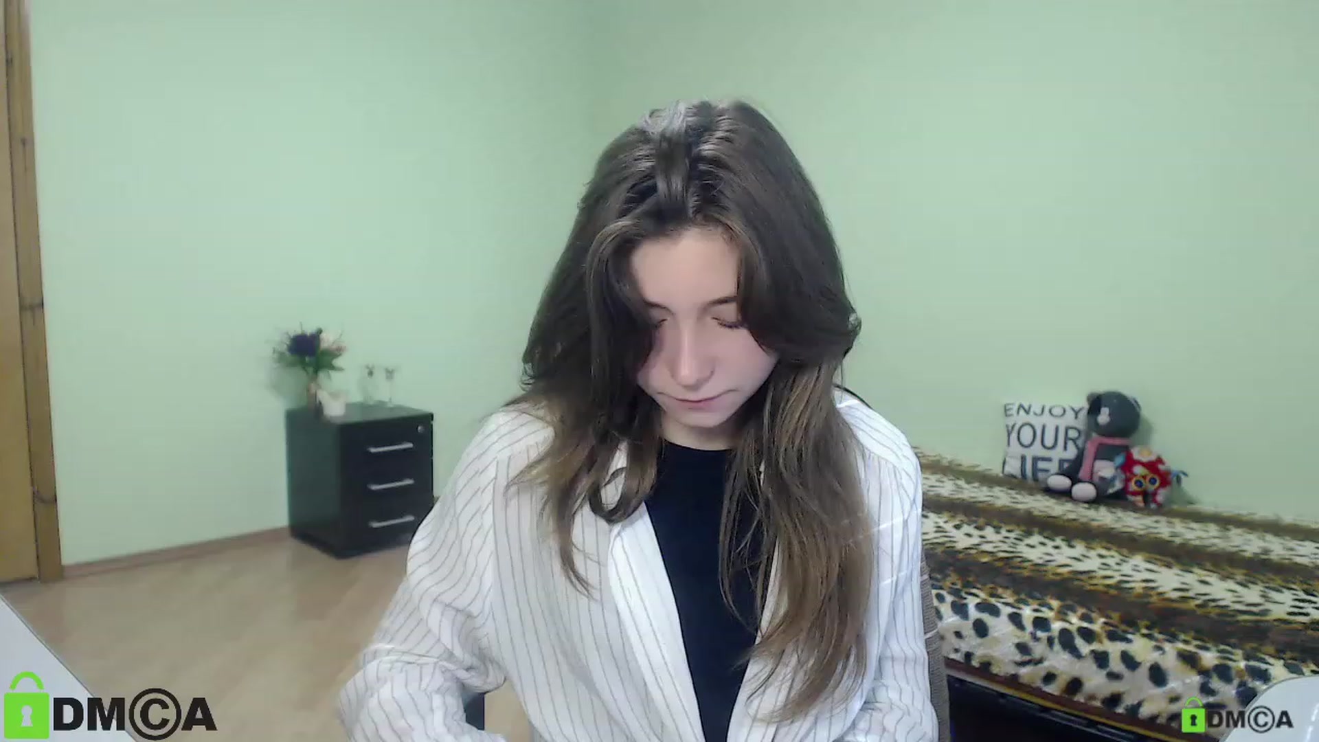 Gallery image thumbnail from MonicaaCute's myfreecams stream on, 09/23/2023, 12:51 image 15 of 20