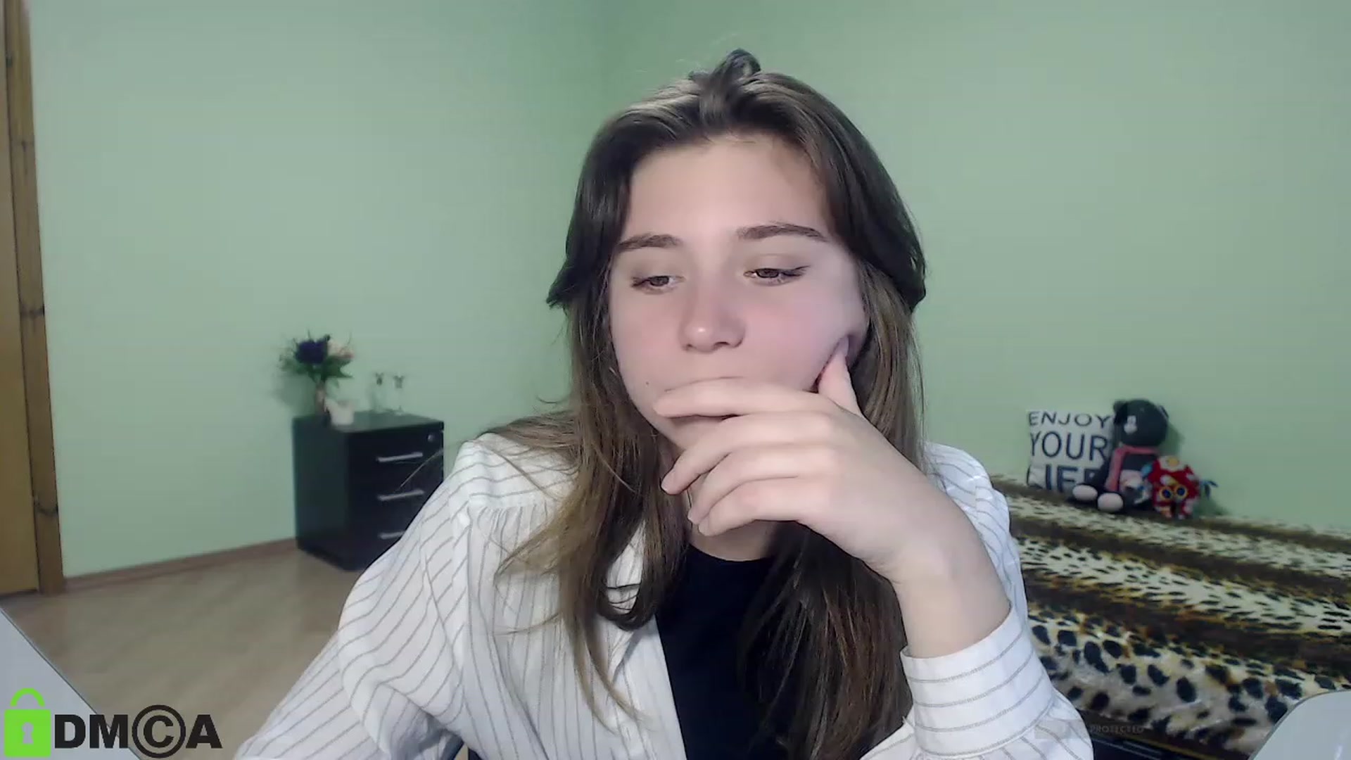 Gallery image thumbnail from MonicaaCute's myfreecams stream on, 09/23/2023, 12:51 image 12 of 20