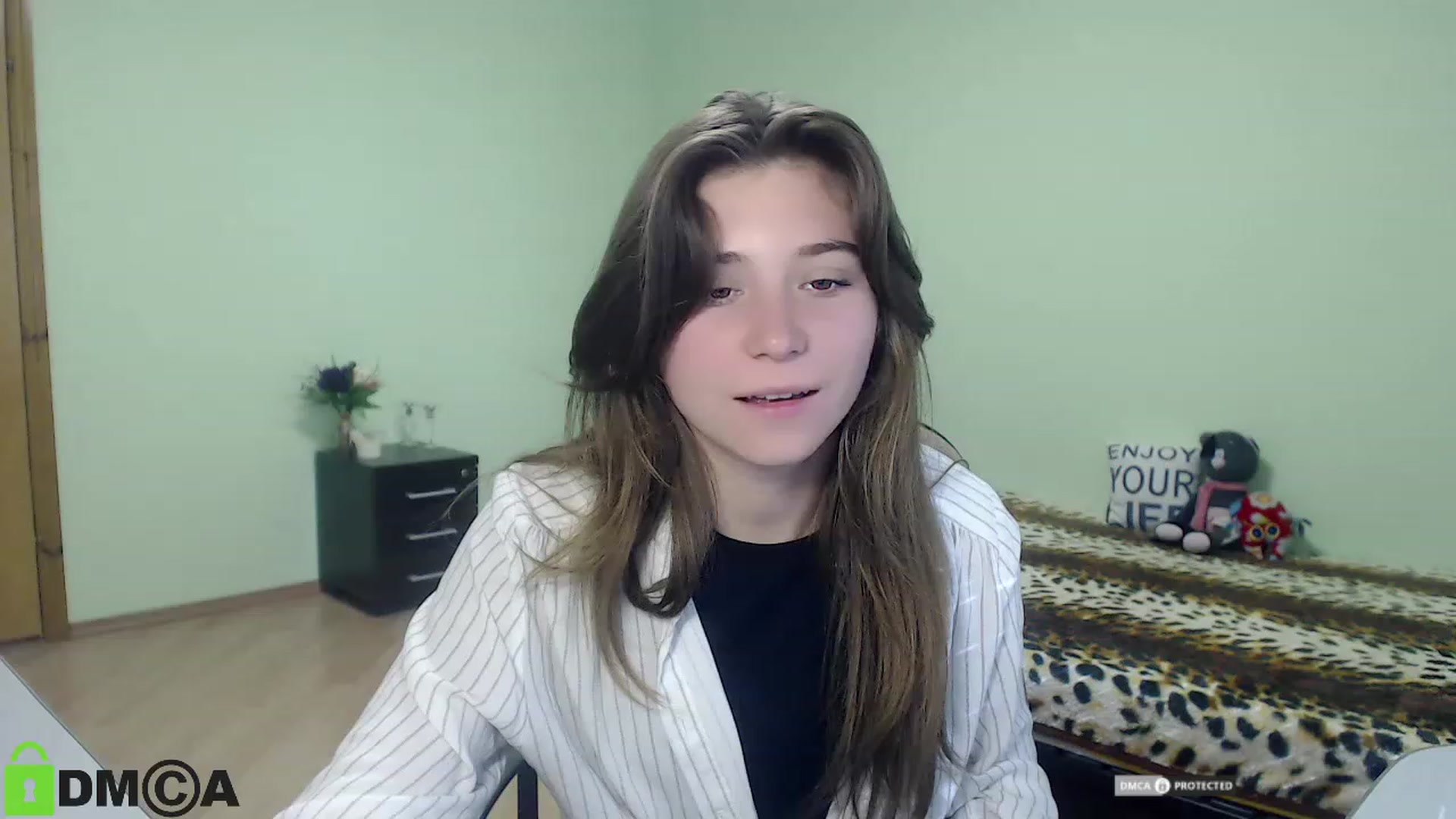 Gallery image thumbnail from MonicaaCute's myfreecams stream on, 09/23/2023, 12:51 image 11 of 20
