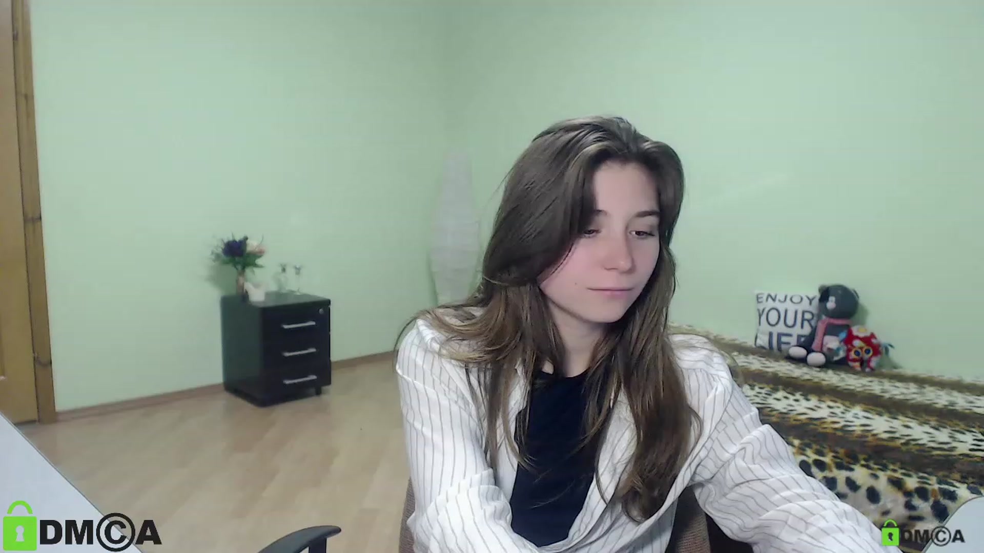 Gallery image thumbnail from MonicaaCute's myfreecams stream on, 09/23/2023, 14:38 image 9 of 20