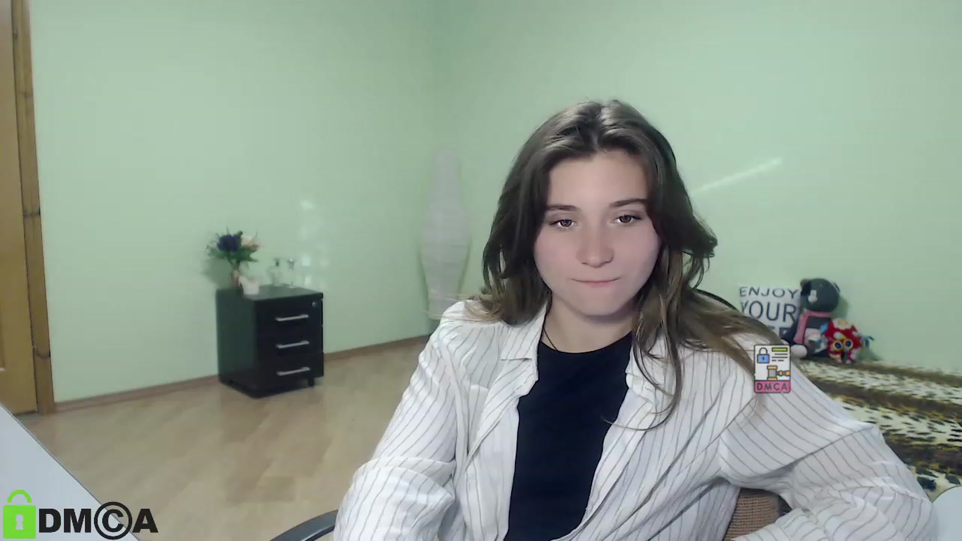 Gallery image thumbnail from MonicaaCute's myfreecams stream on, 09/23/2023, 14:38 image 14 of 20