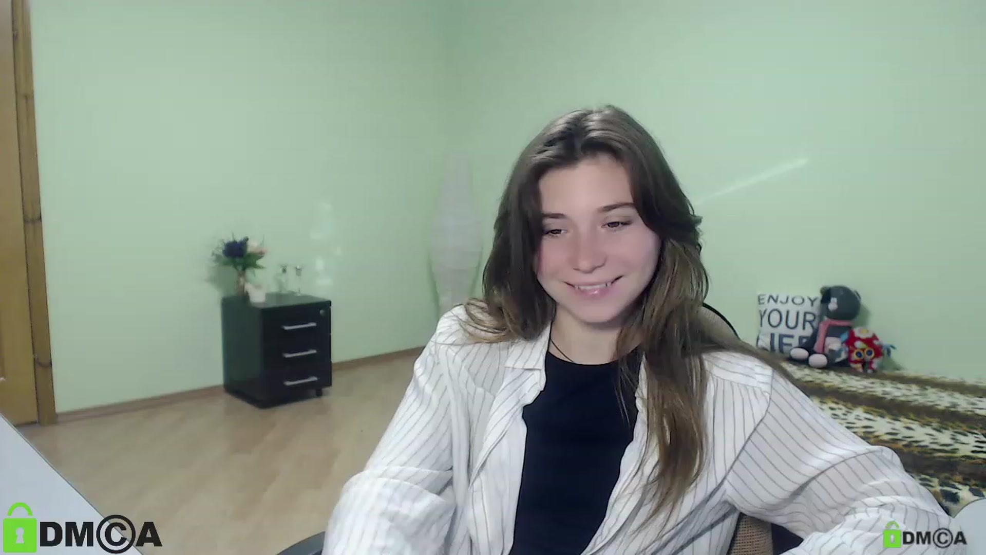 Gallery image thumbnail from MonicaaCute's myfreecams stream on, 09/23/2023, 14:38 image 17 of 20