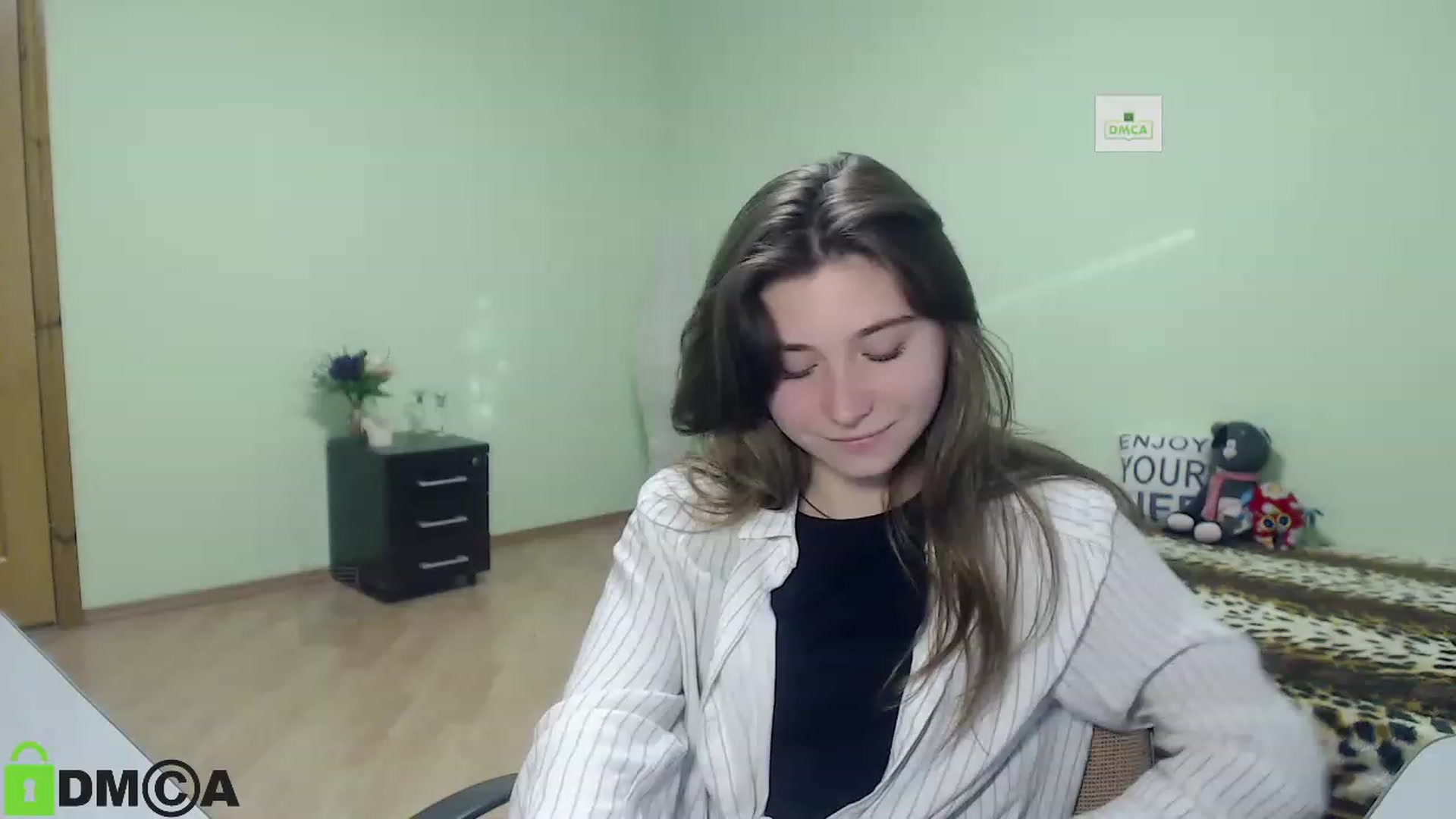Gallery image thumbnail from MonicaaCute's myfreecams stream on, 09/23/2023, 14:38 image 18 of 20