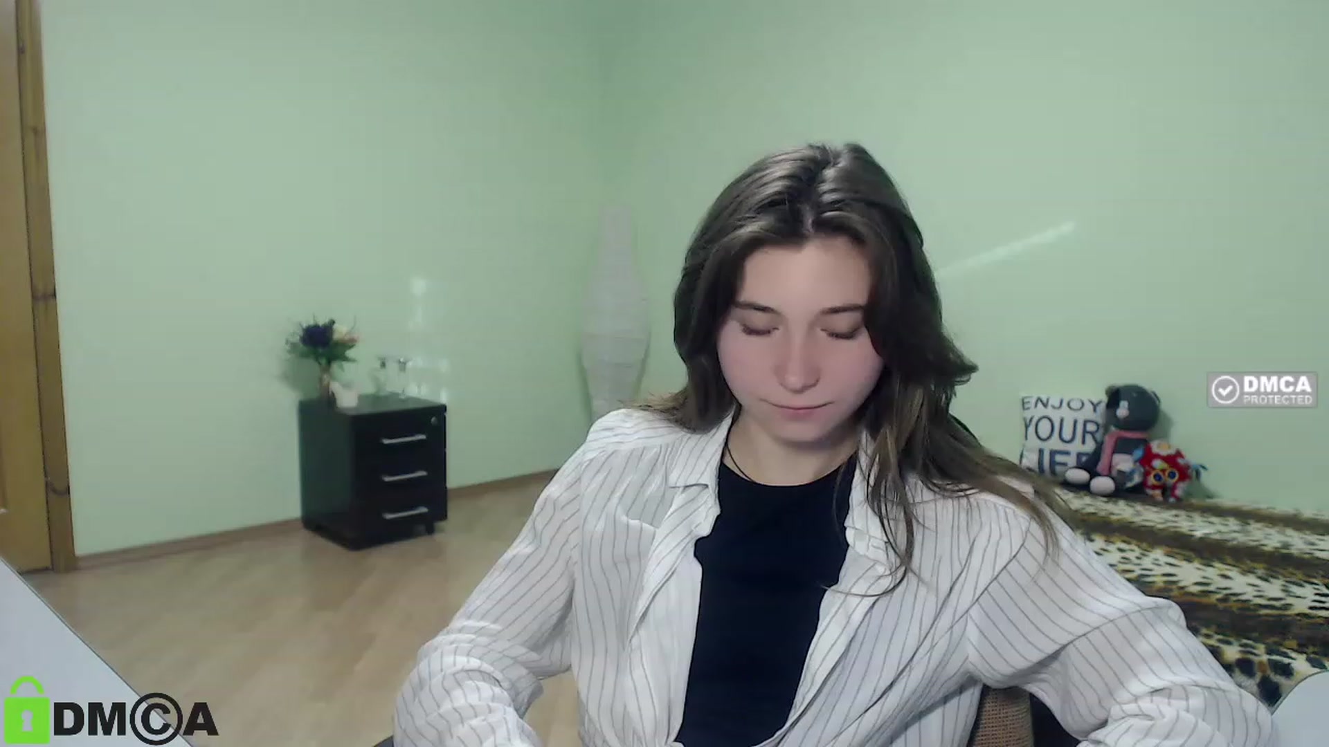 Gallery image thumbnail from MonicaaCute's myfreecams stream on, 09/23/2023, 14:38 image 13 of 20