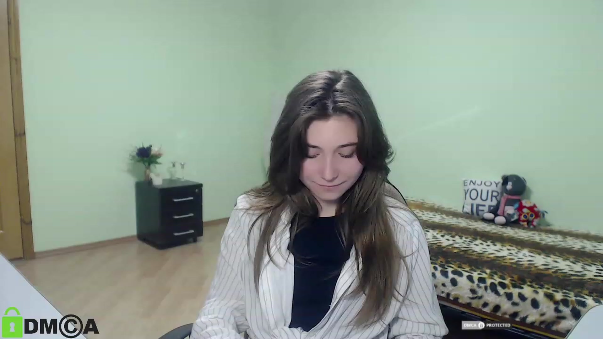 Gallery image thumbnail from MonicaaCute's myfreecams stream on, 09/23/2023, 14:38 image 8 of 20