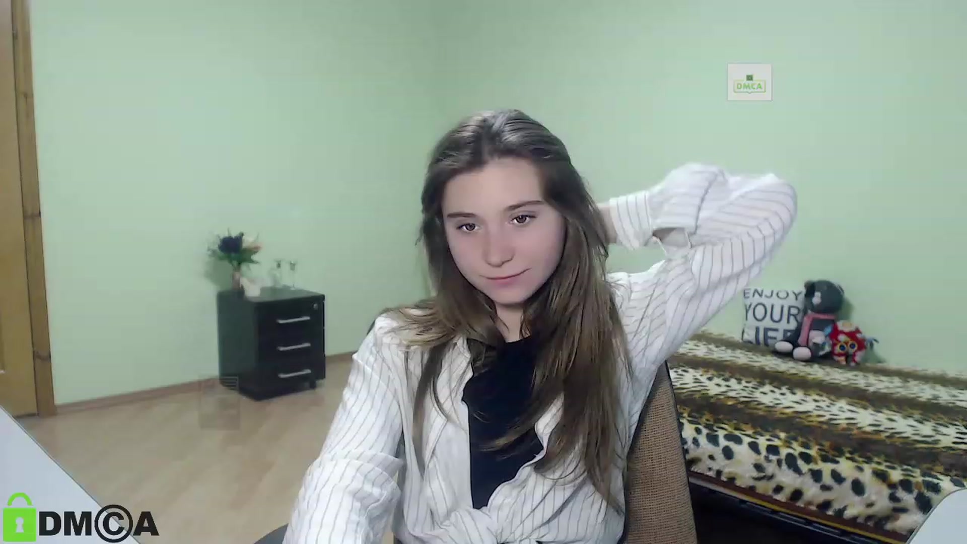 Gallery image thumbnail from MonicaaCute's myfreecams stream on, 09/23/2023, 14:38 image 10 of 20