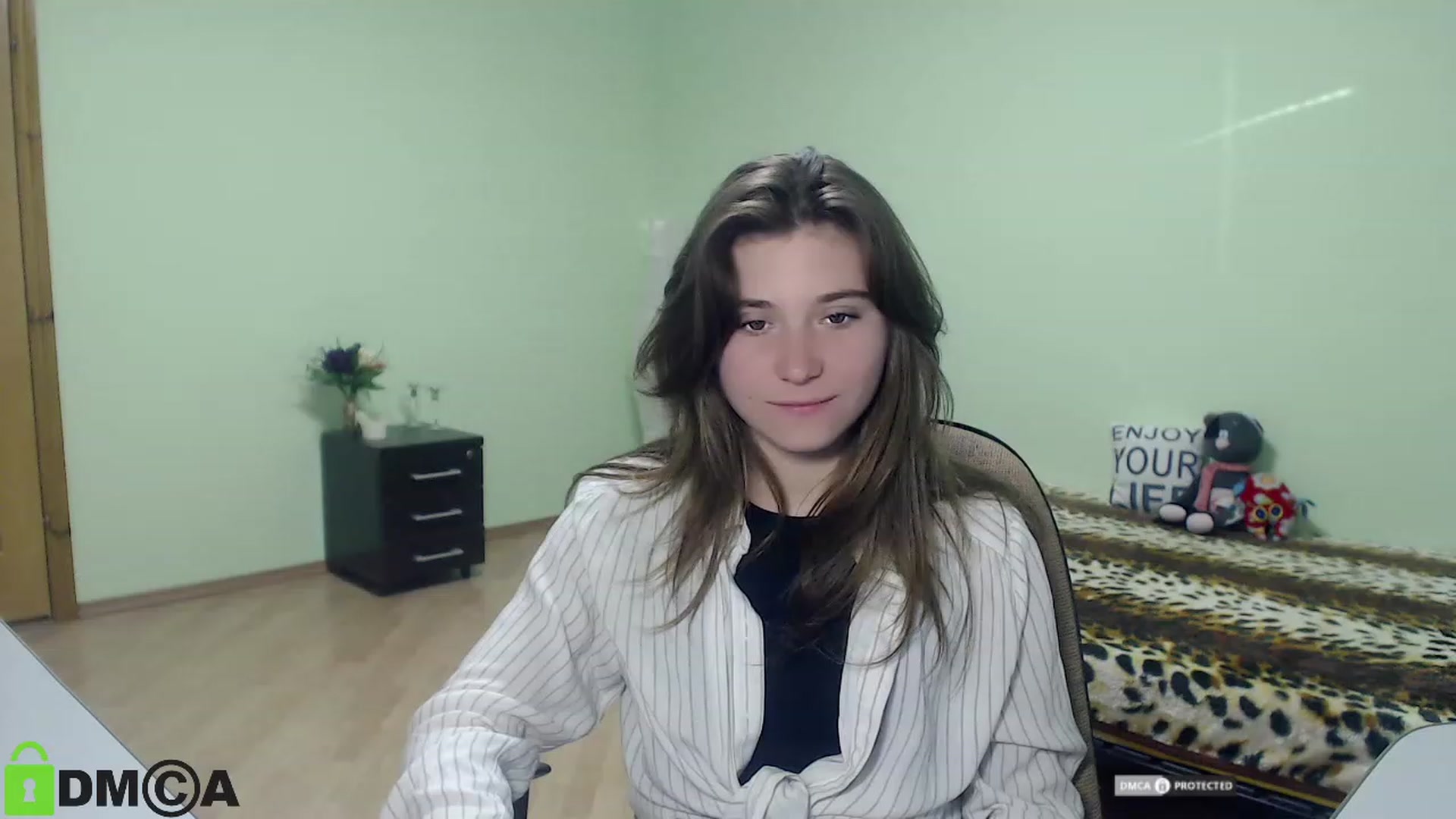 Gallery image thumbnail from MonicaaCute's myfreecams stream on, 09/23/2023, 15:15 image 19 of 20