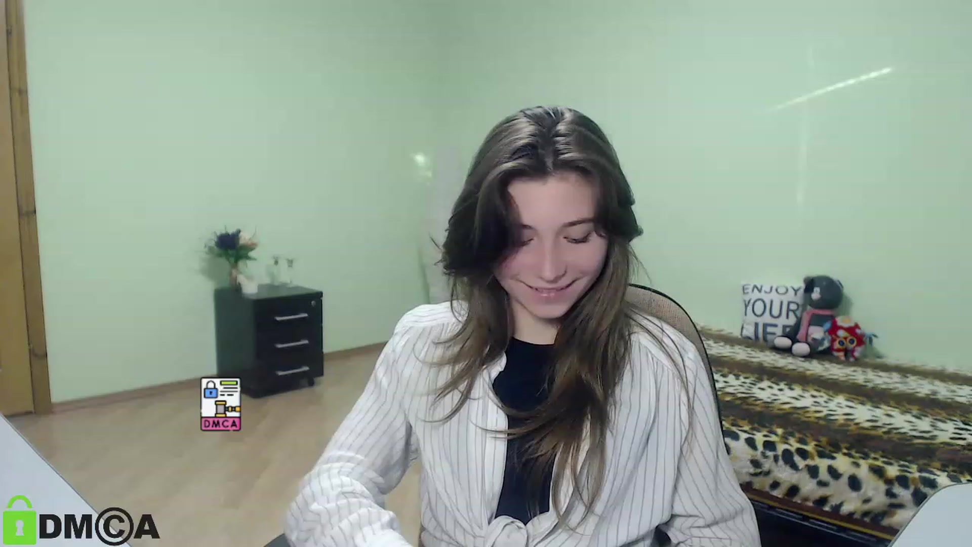 Gallery image thumbnail from MonicaaCute's myfreecams stream on, 09/23/2023, 15:15 image 13 of 20