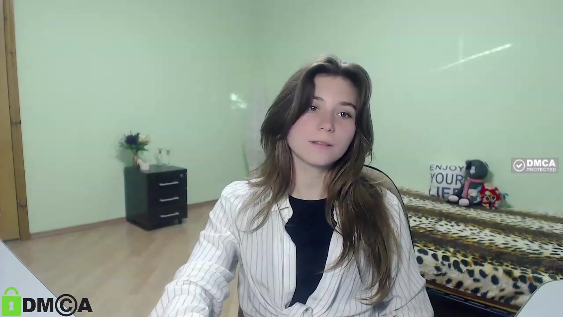 Gallery image thumbnail from MonicaaCute's myfreecams stream on, 09/23/2023, 15:15 image 7 of 20