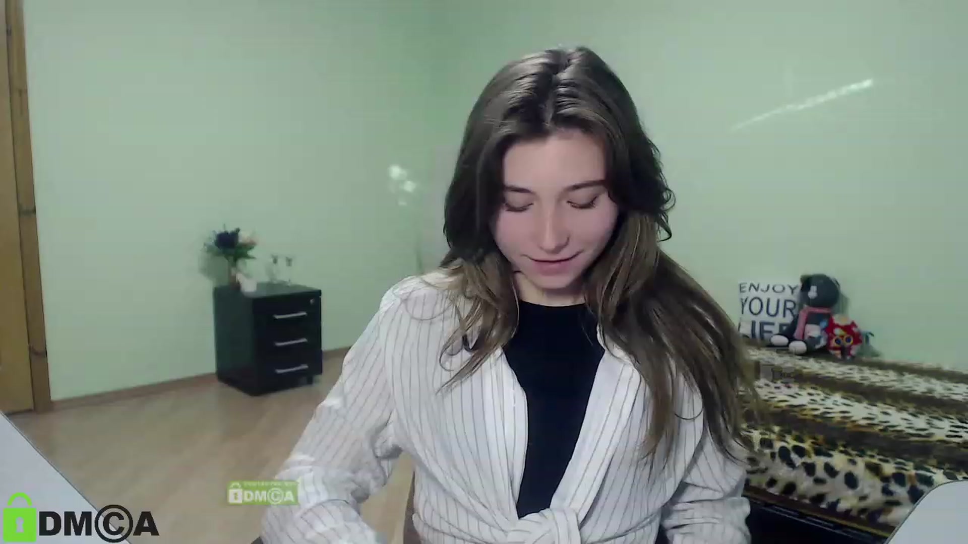 Gallery image thumbnail from MonicaaCute's myfreecams stream on, 09/23/2023, 15:15 image 4 of 20