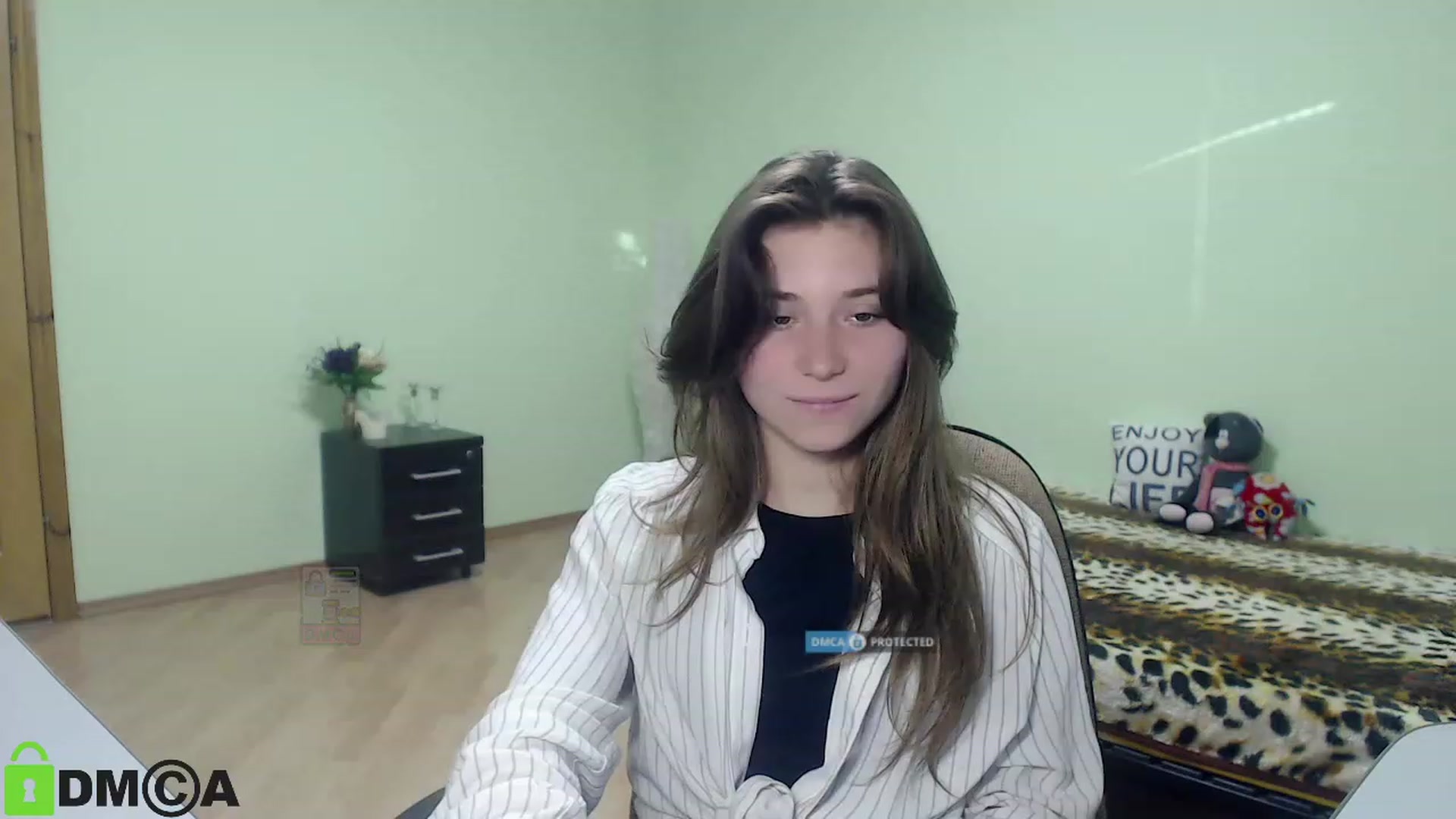 Gallery image thumbnail from MonicaaCute's myfreecams stream on, 09/23/2023, 15:15 image 12 of 20