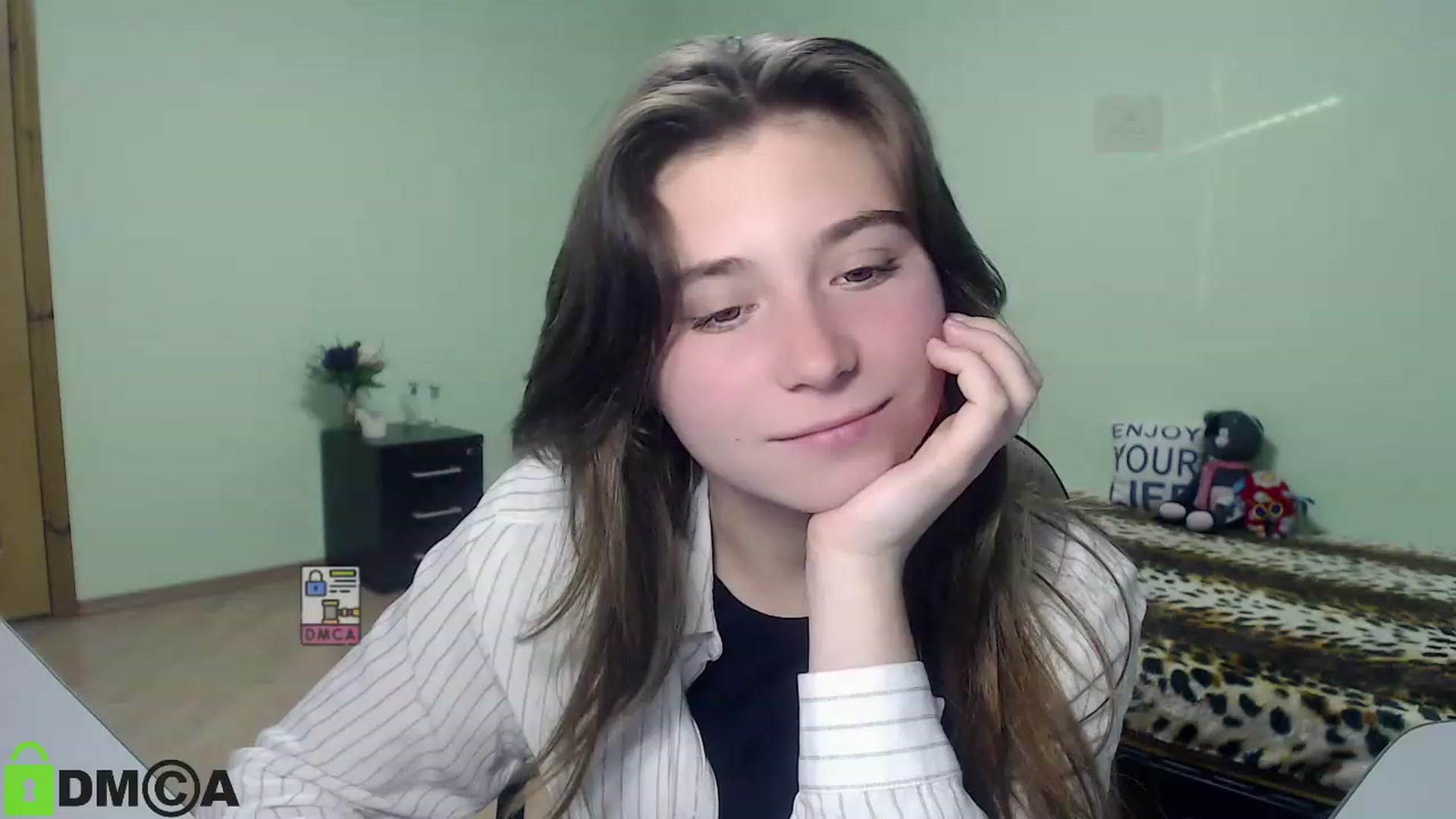 Gallery image thumbnail from MonicaaCute's myfreecams stream on, 09/23/2023, 15:15 image 14 of 20