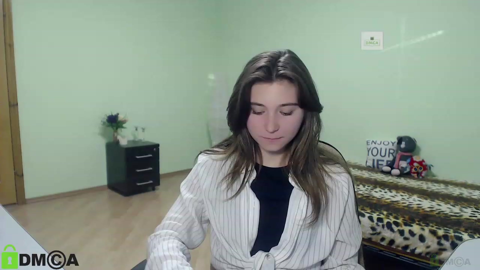 Gallery image thumbnail from MonicaaCute's myfreecams stream on, 09/23/2023, 15:15 image 16 of 20