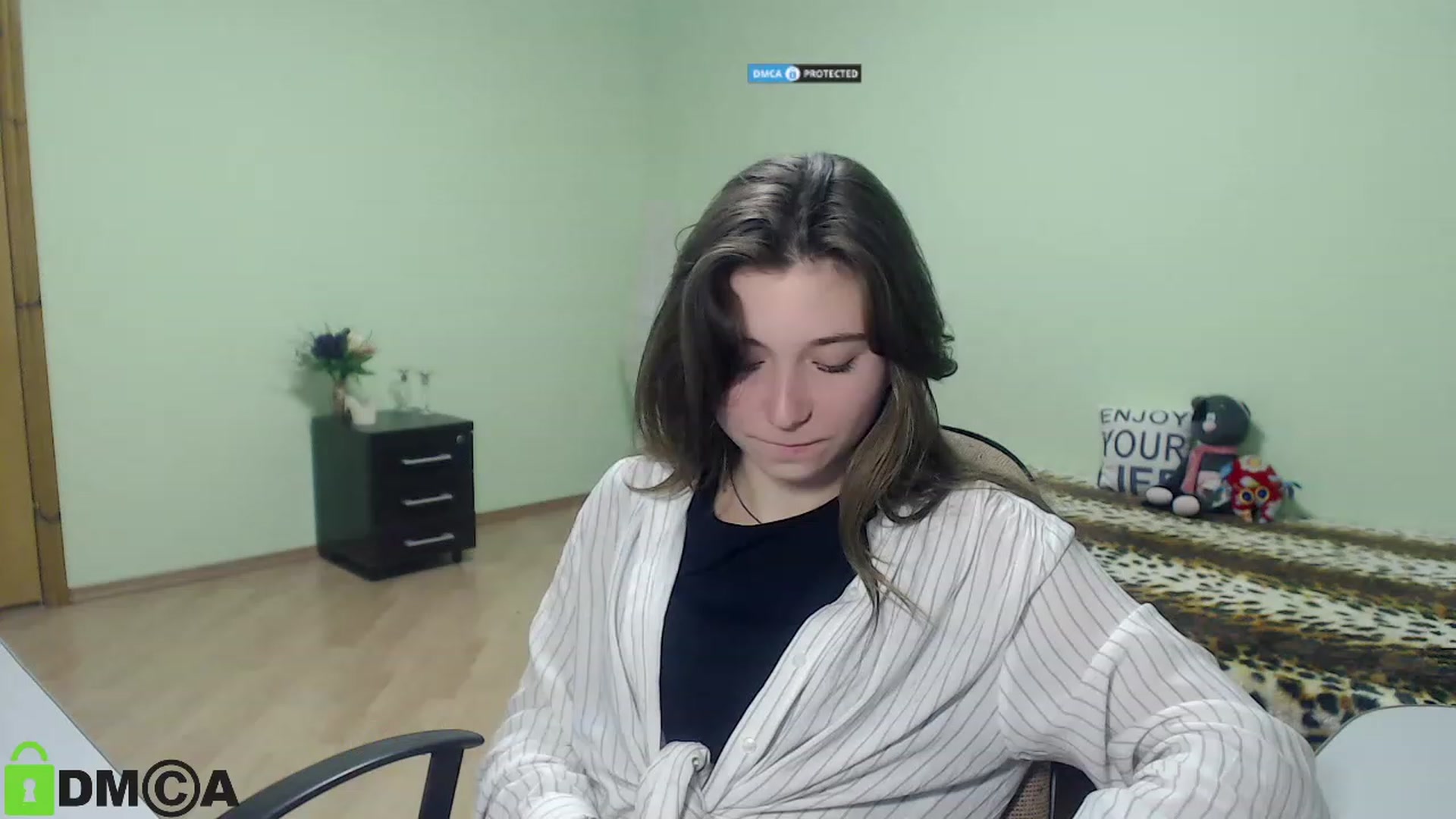 Gallery image thumbnail from MonicaaCute's myfreecams stream on, 09/23/2023, 16:32 image 12 of 20