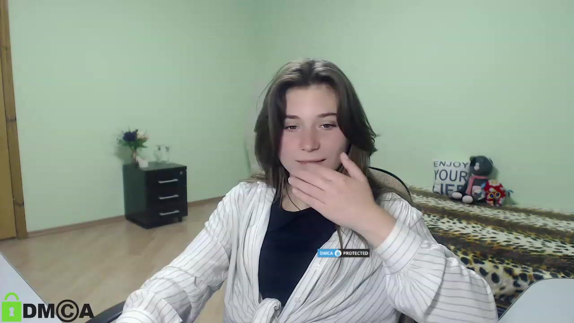Gallery image thumbnail from MonicaaCute's myfreecams stream on, 09/23/2023, 16:32 image 13 of 20