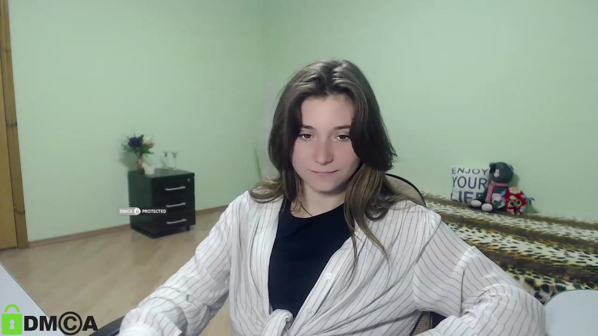 Gallery image thumbnail from MonicaaCute's myfreecams stream on, 09/23/2023, 16:32 image 15 of 20