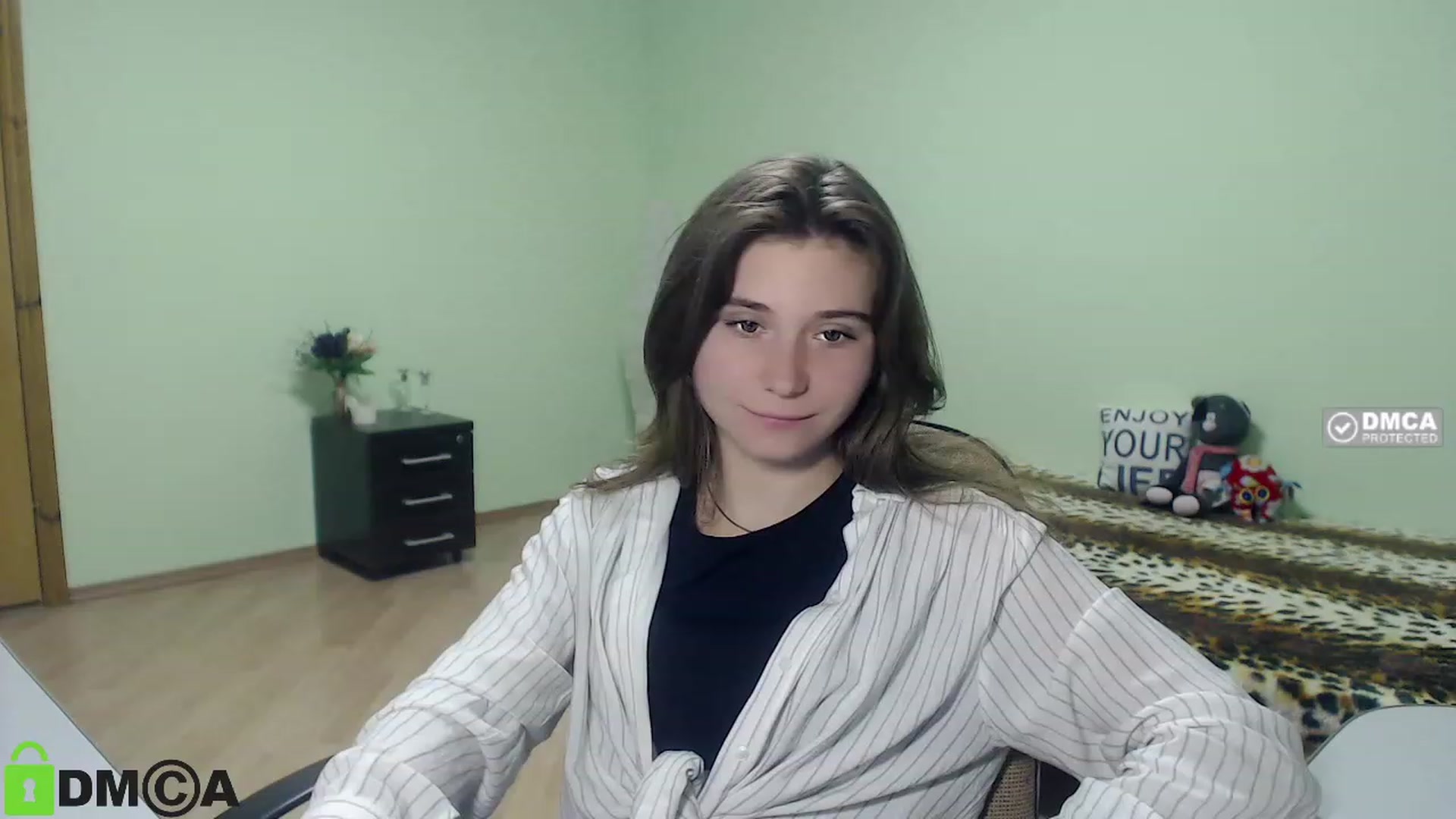 Gallery image thumbnail from MonicaaCute's myfreecams stream on, 09/23/2023, 16:32 image 17 of 20