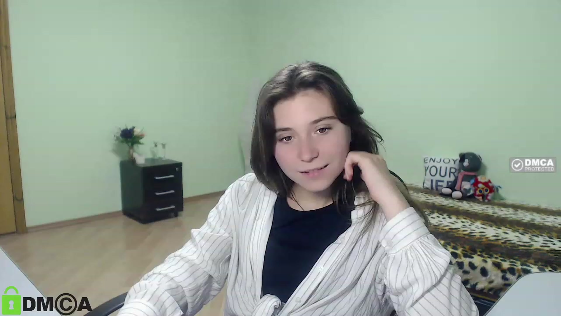 Gallery image thumbnail from MonicaaCute's myfreecams stream on, 09/23/2023, 16:32 image 6 of 20