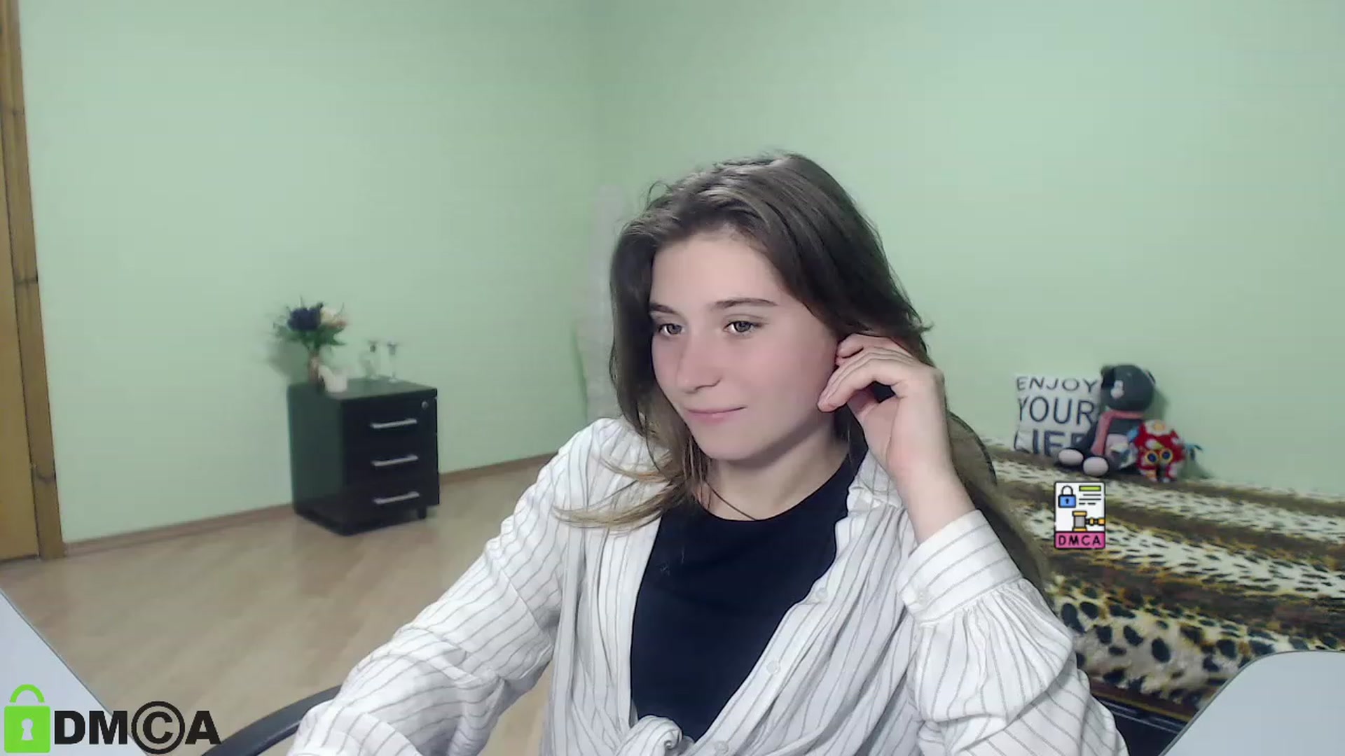 Gallery image thumbnail from MonicaaCute's myfreecams stream on, 09/23/2023, 16:32 image 19 of 20