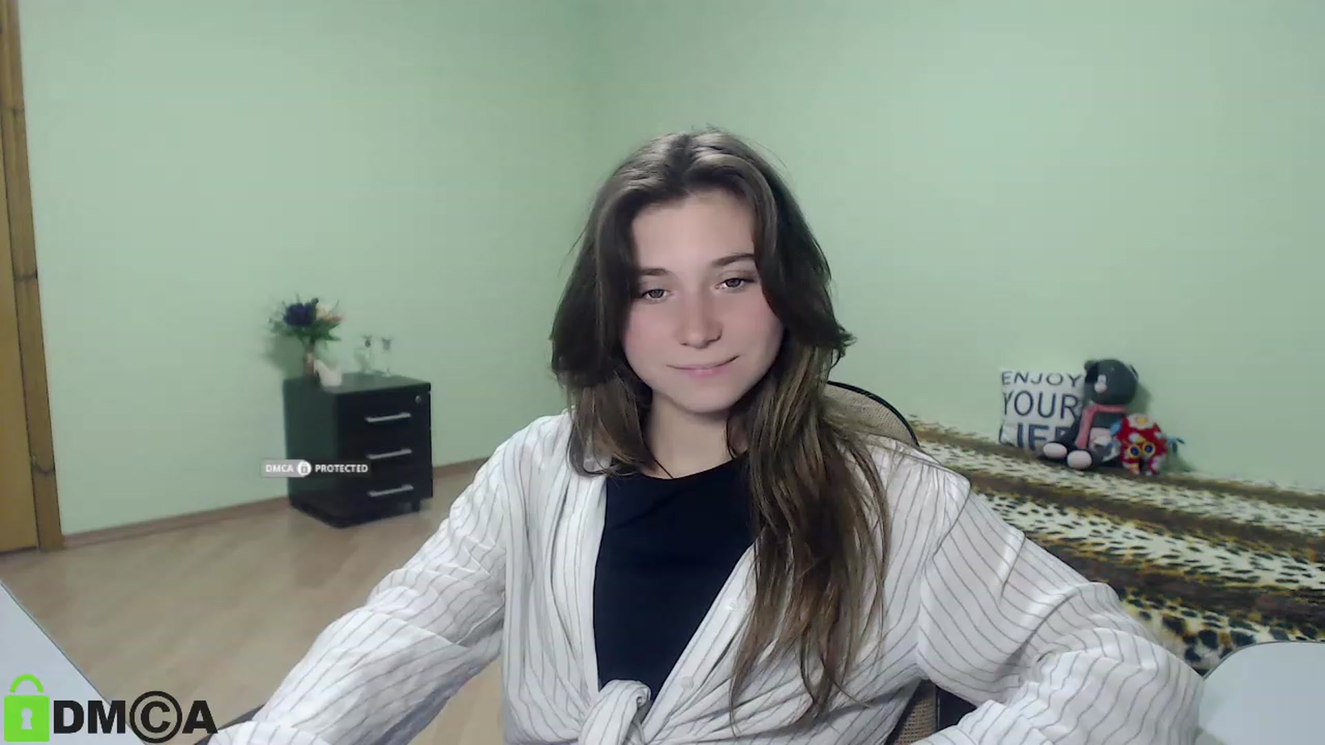 Gallery image thumbnail from MonicaaCute's myfreecams stream on, 09/23/2023, 16:32 image 4 of 20