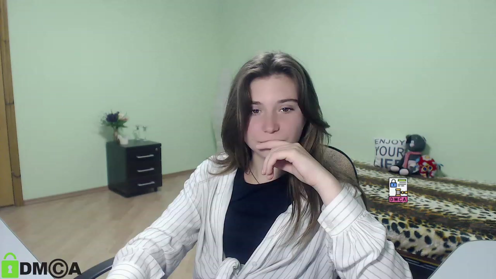 Gallery image thumbnail from MonicaaCute's myfreecams stream on, 09/23/2023, 16:32 image 8 of 20