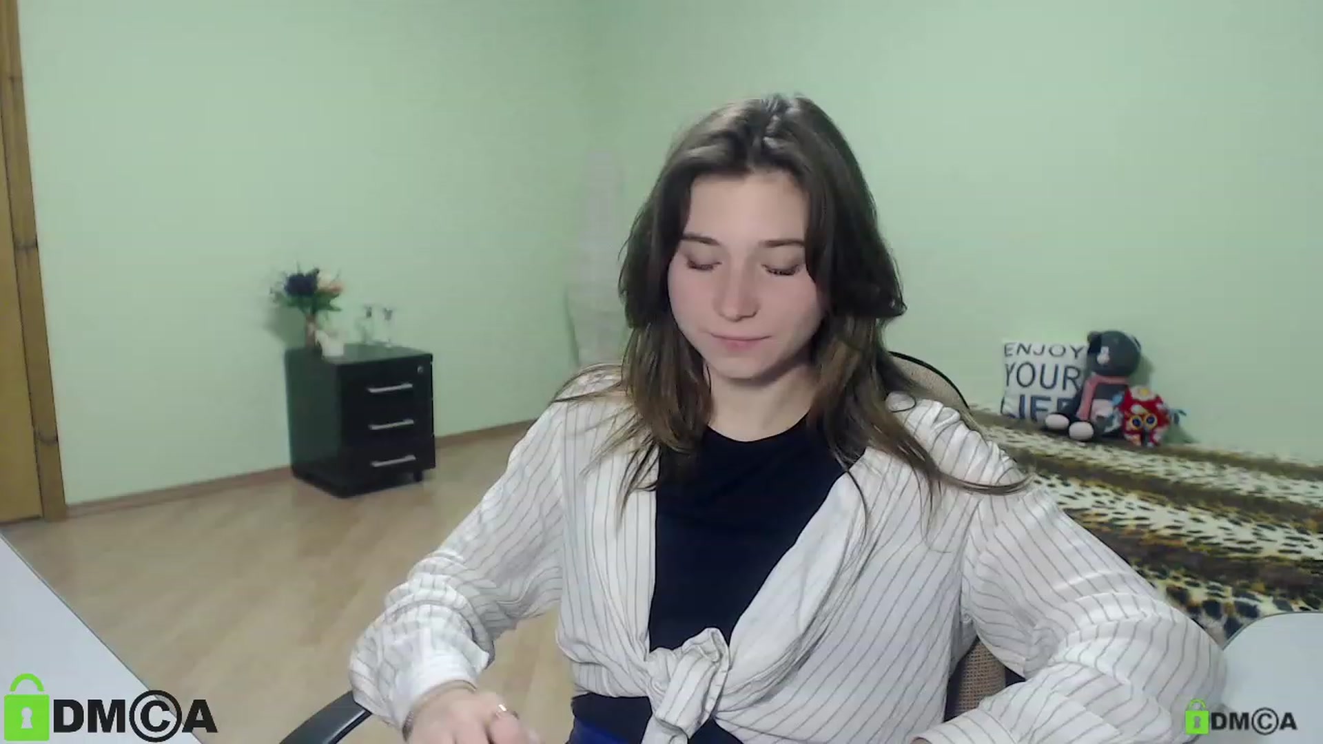 Gallery image thumbnail from MonicaaCute's myfreecams stream on, 09/23/2023, 17:26 image 16 of 20