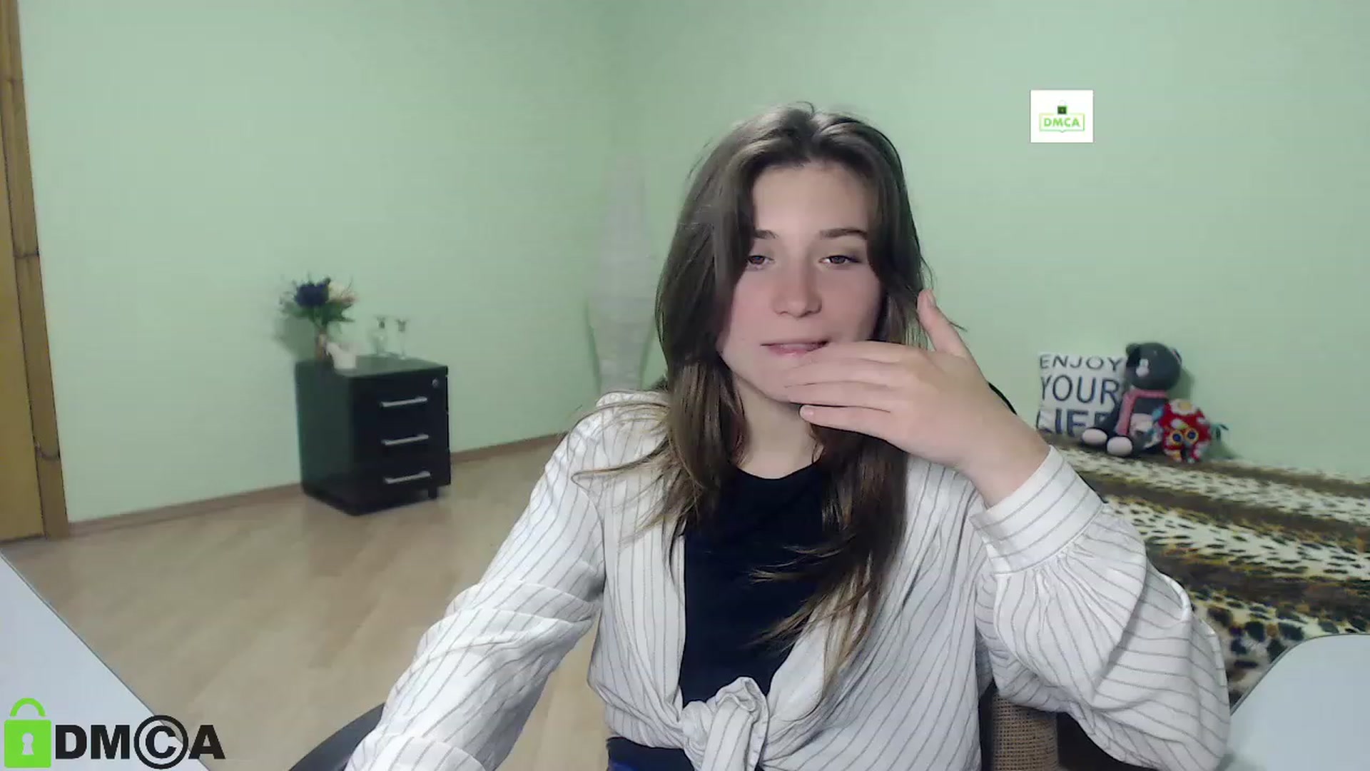 Gallery image thumbnail from MonicaaCute's myfreecams stream on, 09/23/2023, 17:26 image 19 of 20
