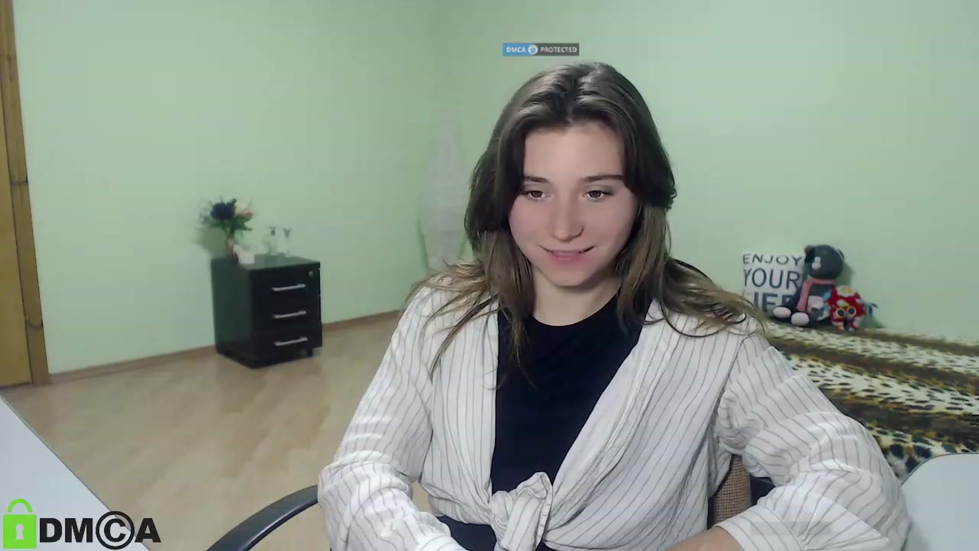 Gallery image thumbnail from MonicaaCute's myfreecams stream on, 09/23/2023, 17:26 image 10 of 20