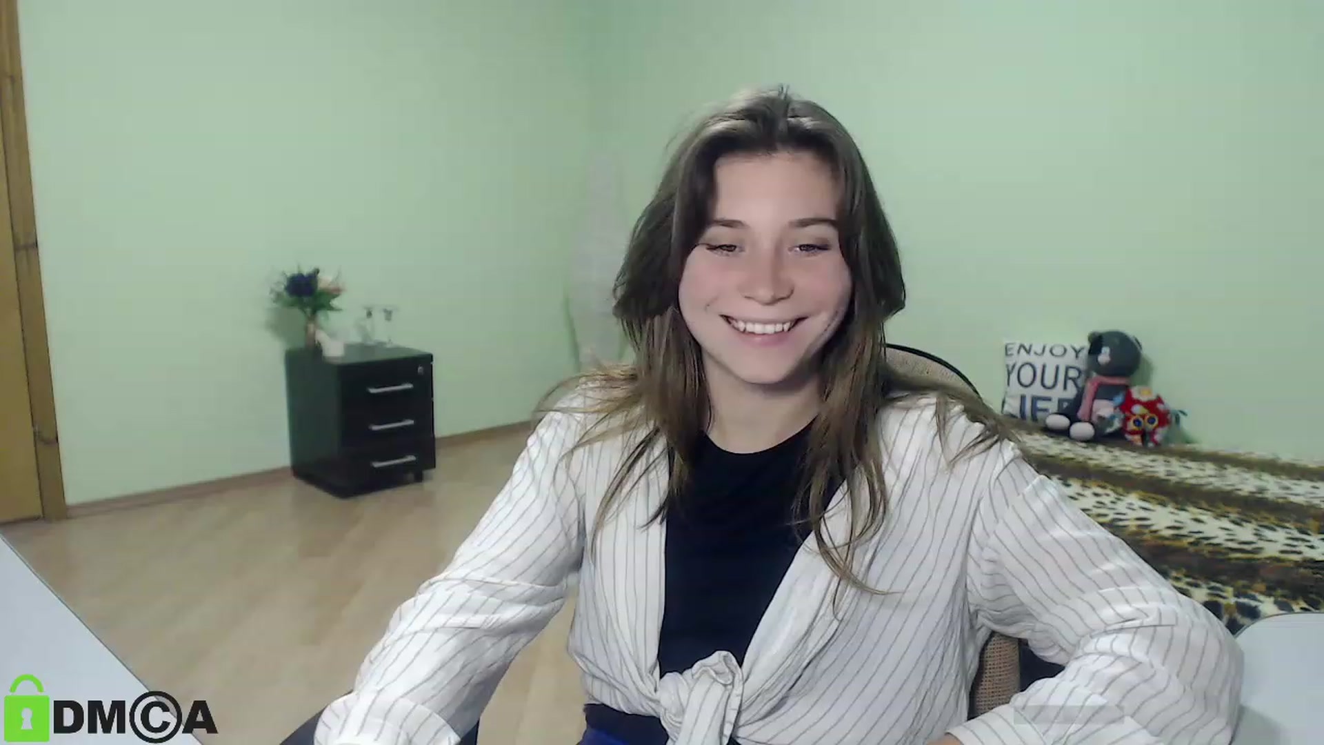 Gallery image thumbnail from MonicaaCute's myfreecams stream on, 09/23/2023, 17:26 image 14 of 20