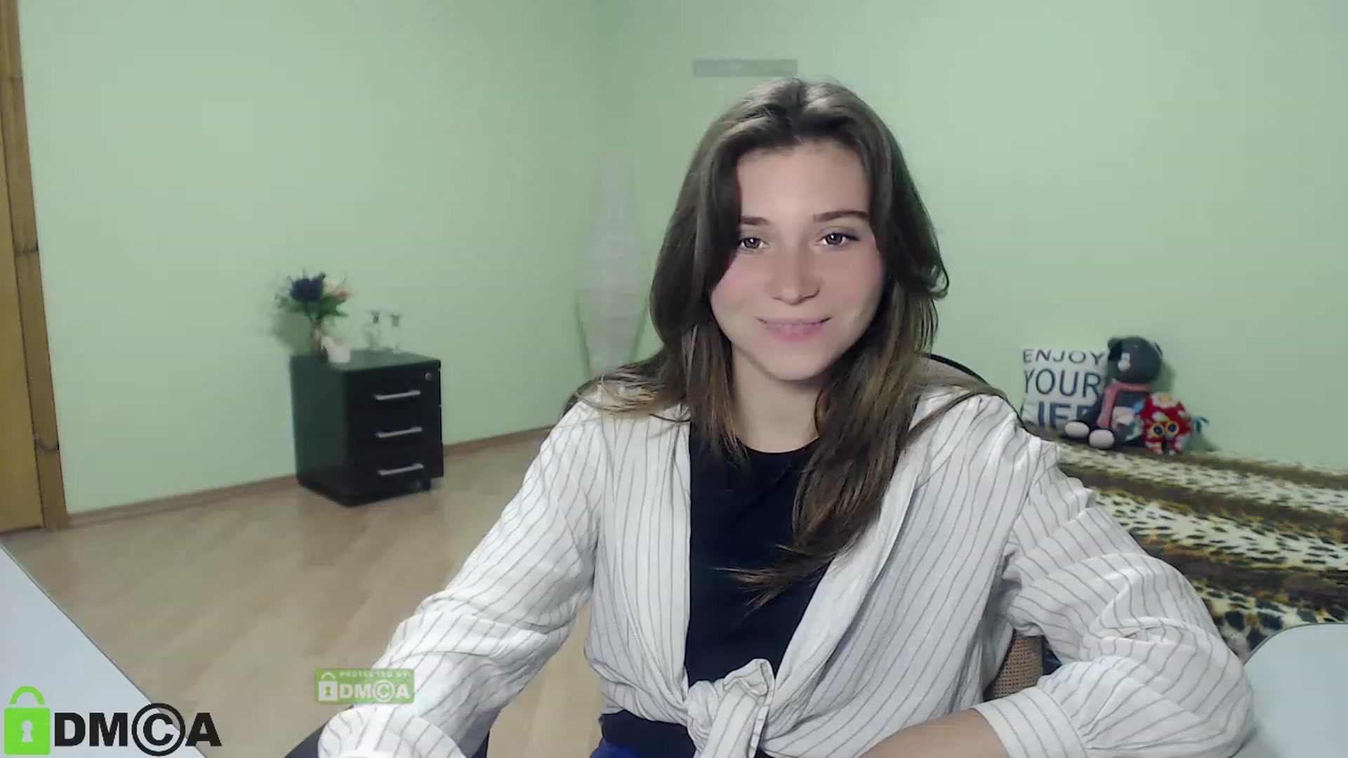 Gallery image thumbnail from MonicaaCute's myfreecams stream on, 09/23/2023, 17:26 image 6 of 20