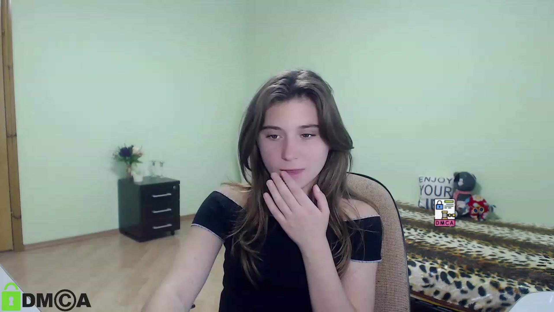 Gallery image thumbnail from MonicaaCute's myfreecams stream on, 09/24/2023, 13:19 image 3 of 20