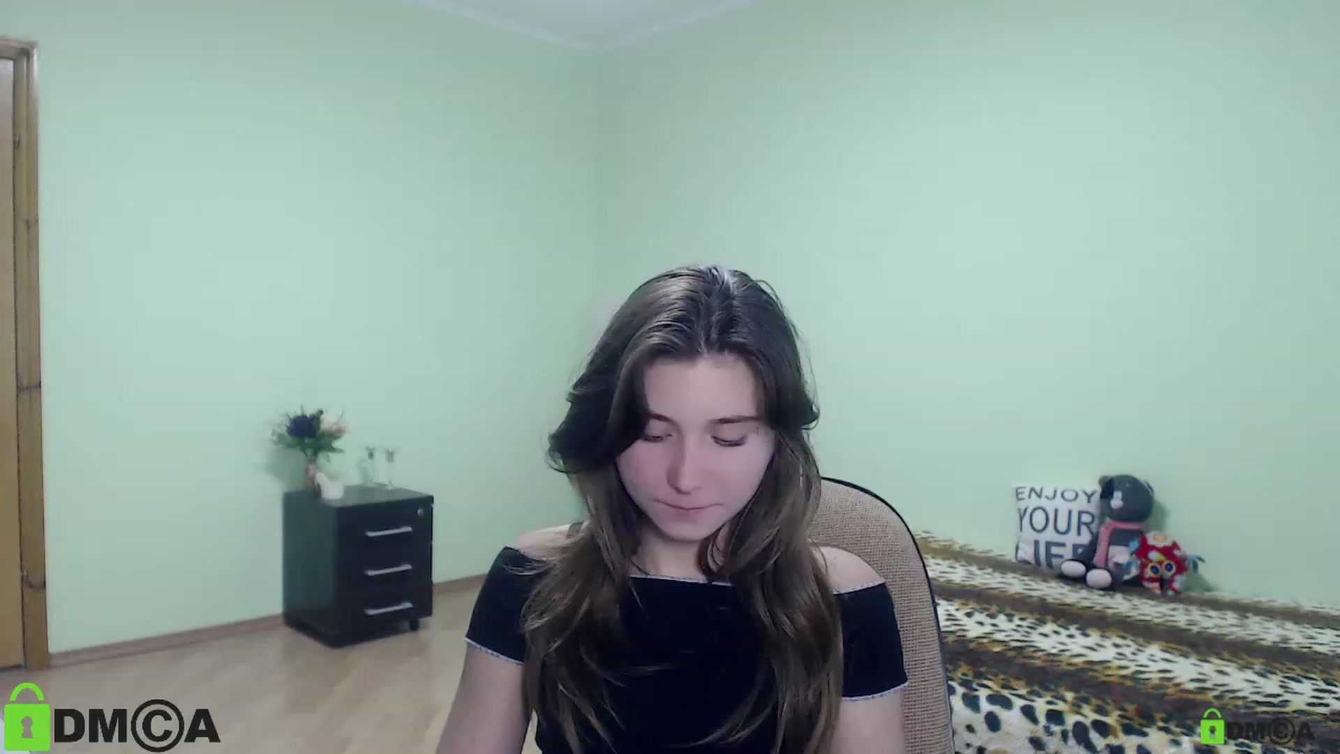 Gallery image thumbnail from MonicaaCute's myfreecams stream on, 09/24/2023, 13:46 image 7 of 20