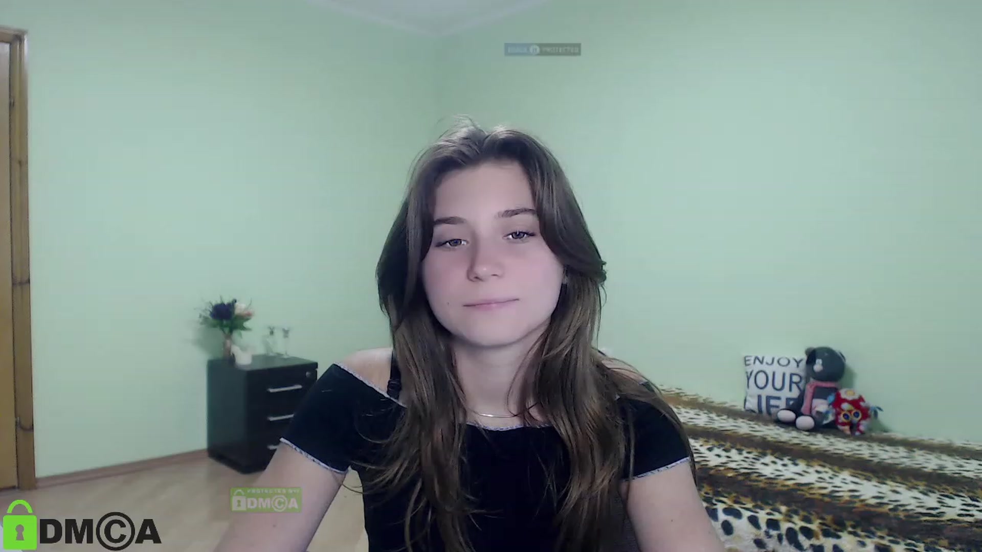 Gallery image thumbnail from MonicaaCute's myfreecams stream on, 09/24/2023, 13:46 image 12 of 20