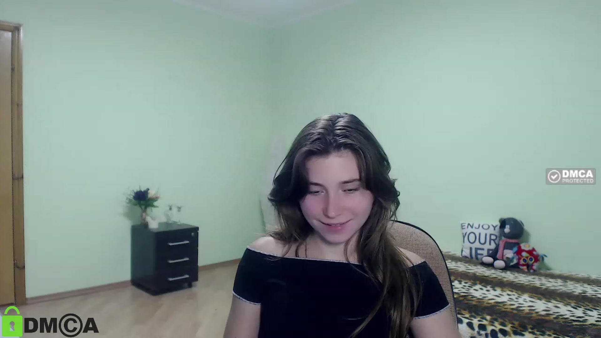 Gallery image thumbnail from MonicaaCute's myfreecams stream on, 09/24/2023, 15:03 image 6 of 20