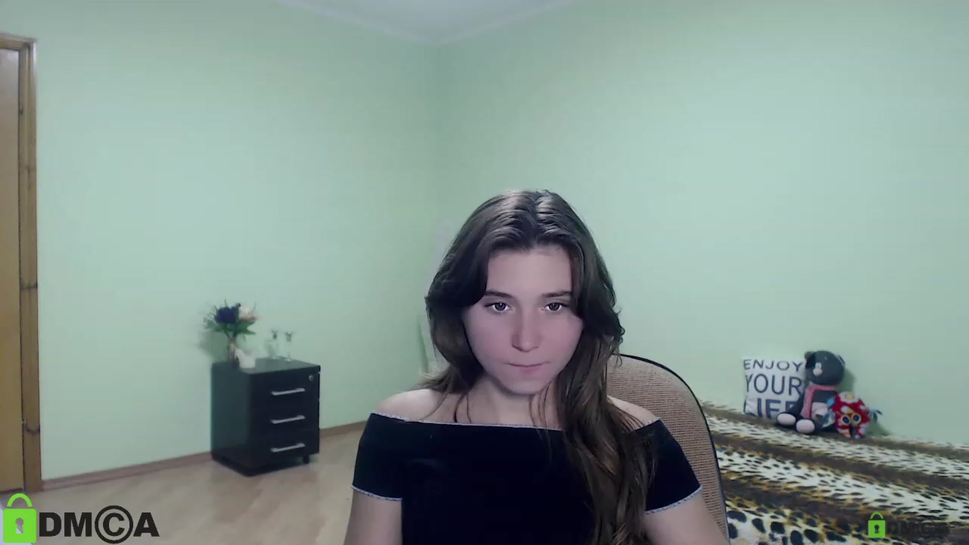 Gallery image thumbnail from MonicaaCute's myfreecams stream on, 09/24/2023, 15:03 image 9 of 20
