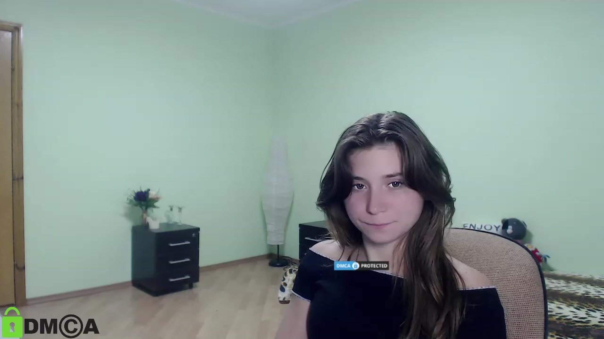 Gallery image thumbnail from MonicaaCute's myfreecams stream on, 09/24/2023, 15:03 image 7 of 20