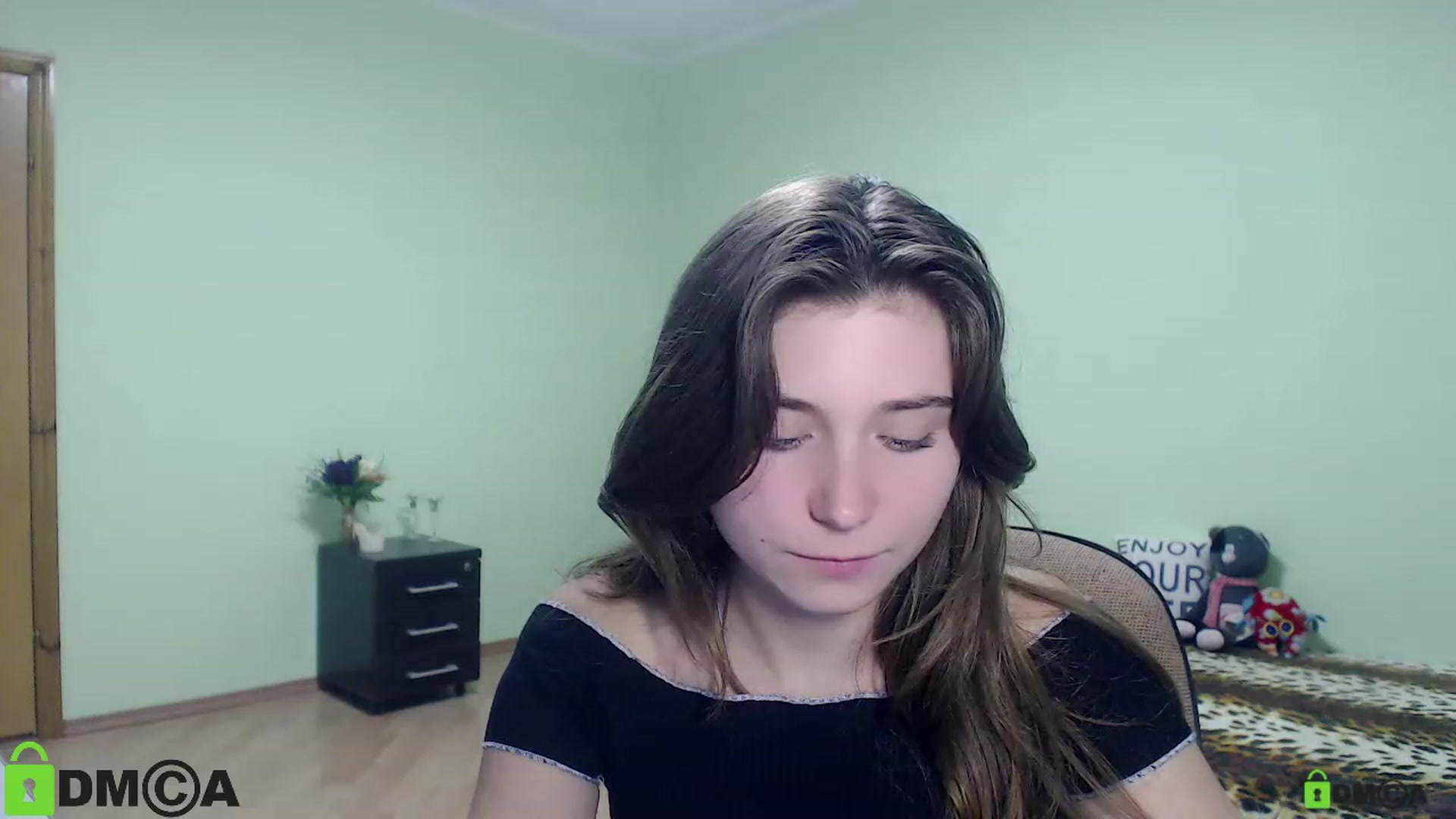 Gallery image thumbnail from MonicaaCute's myfreecams stream on, 09/24/2023, 15:03 image 3 of 20