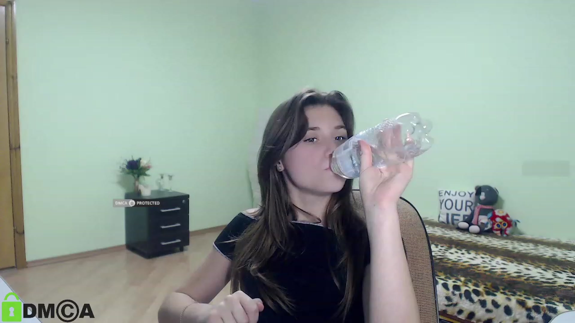 Gallery image thumbnail from MonicaaCute's myfreecams stream on, 09/24/2023, 16:43 image 9 of 20