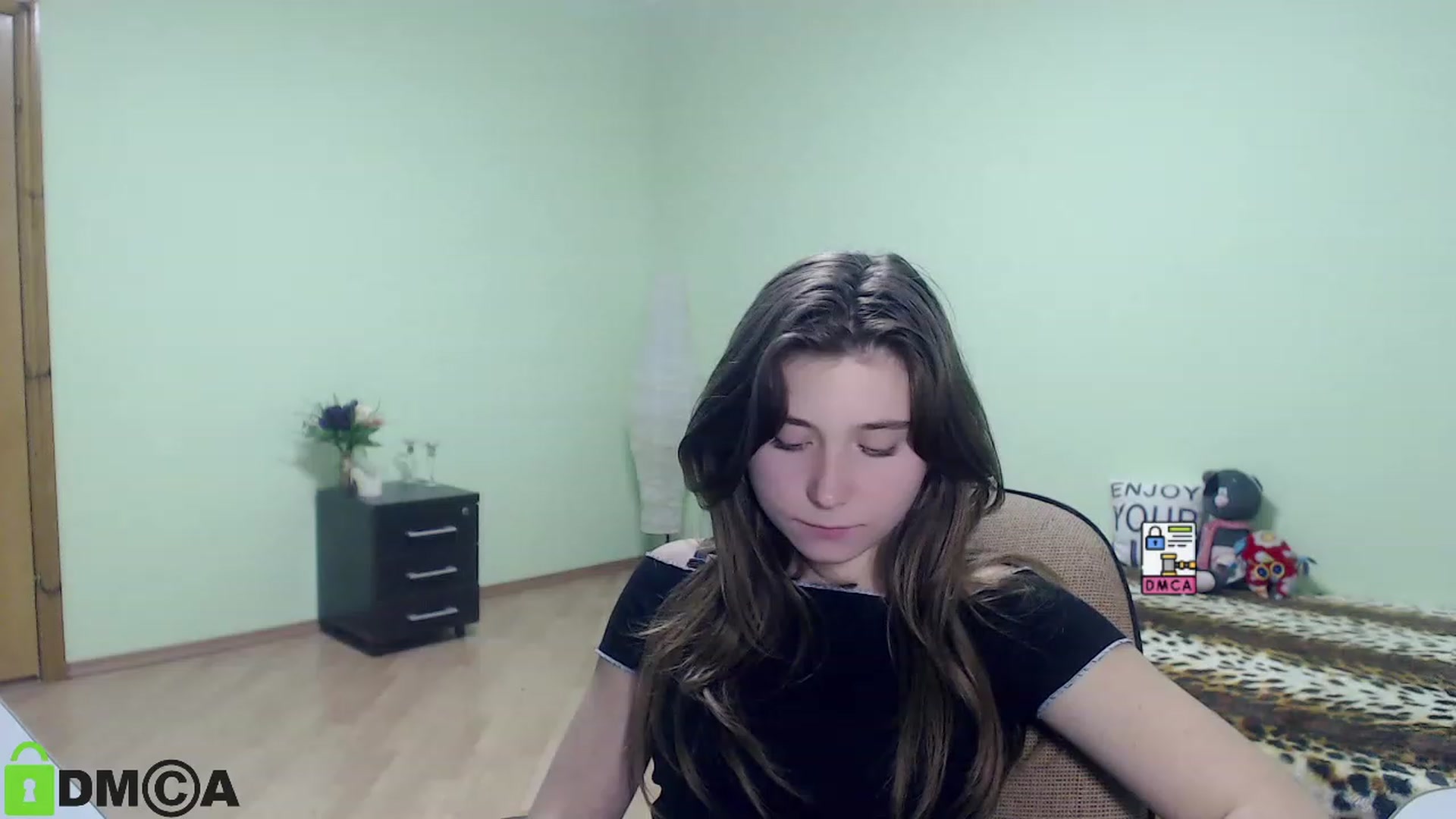 Gallery image thumbnail from MonicaaCute's myfreecams stream on, 09/24/2023, 16:43 image 10 of 20